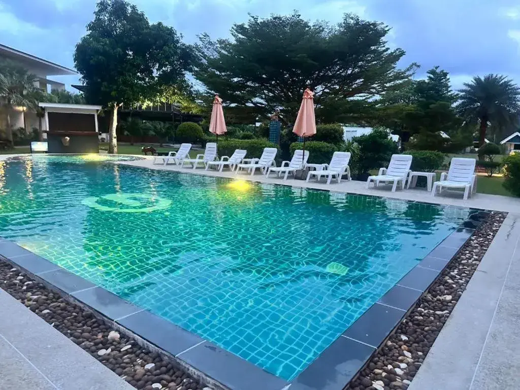 Swimming pool in Gypsy Sea View Resort- Phi Phi Island Swimming pool in Gypsy Sea View Resort- Phi Phi Island