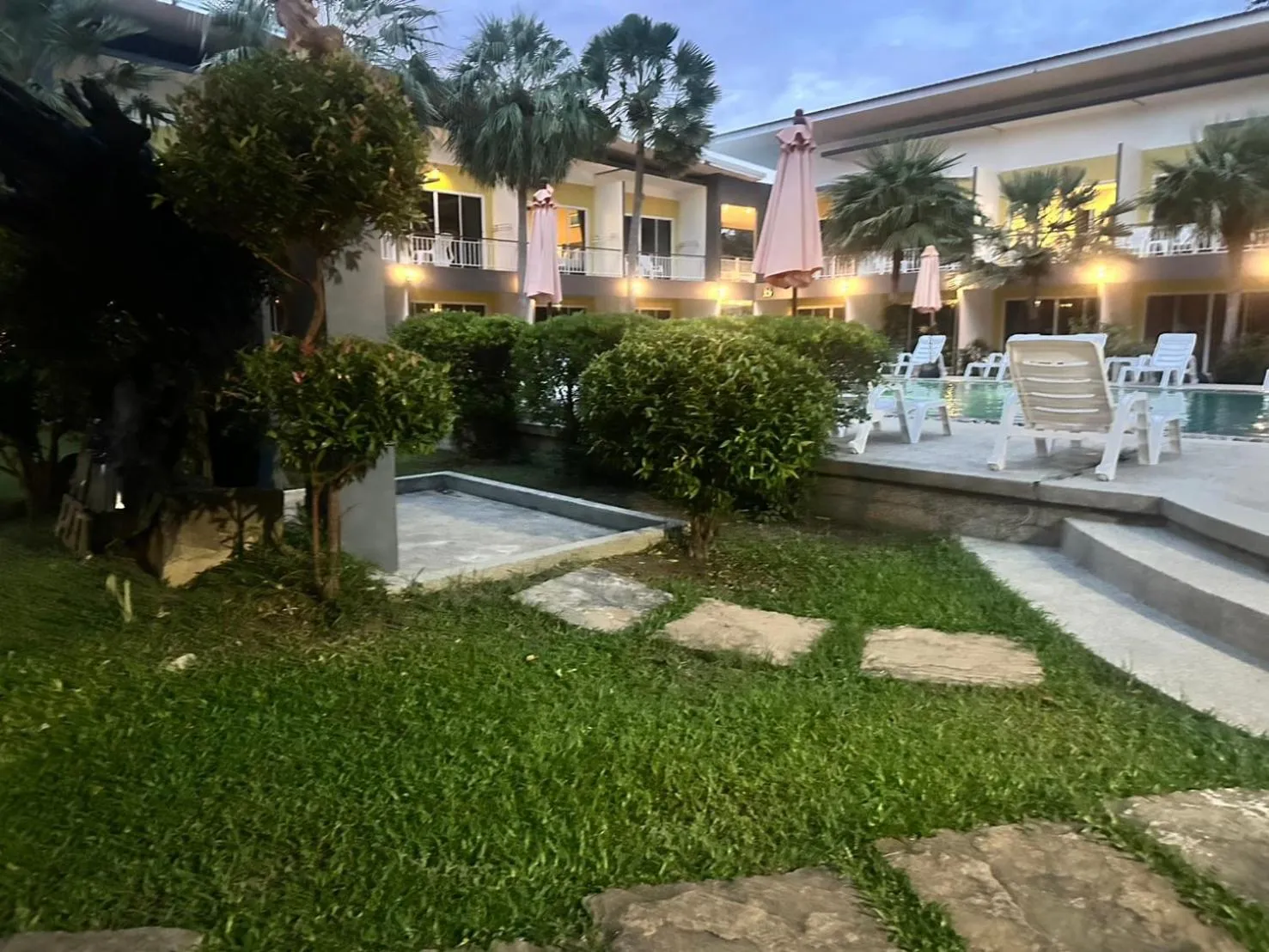 Garden in Gypsy Sea View Resort- Phi Phi Island