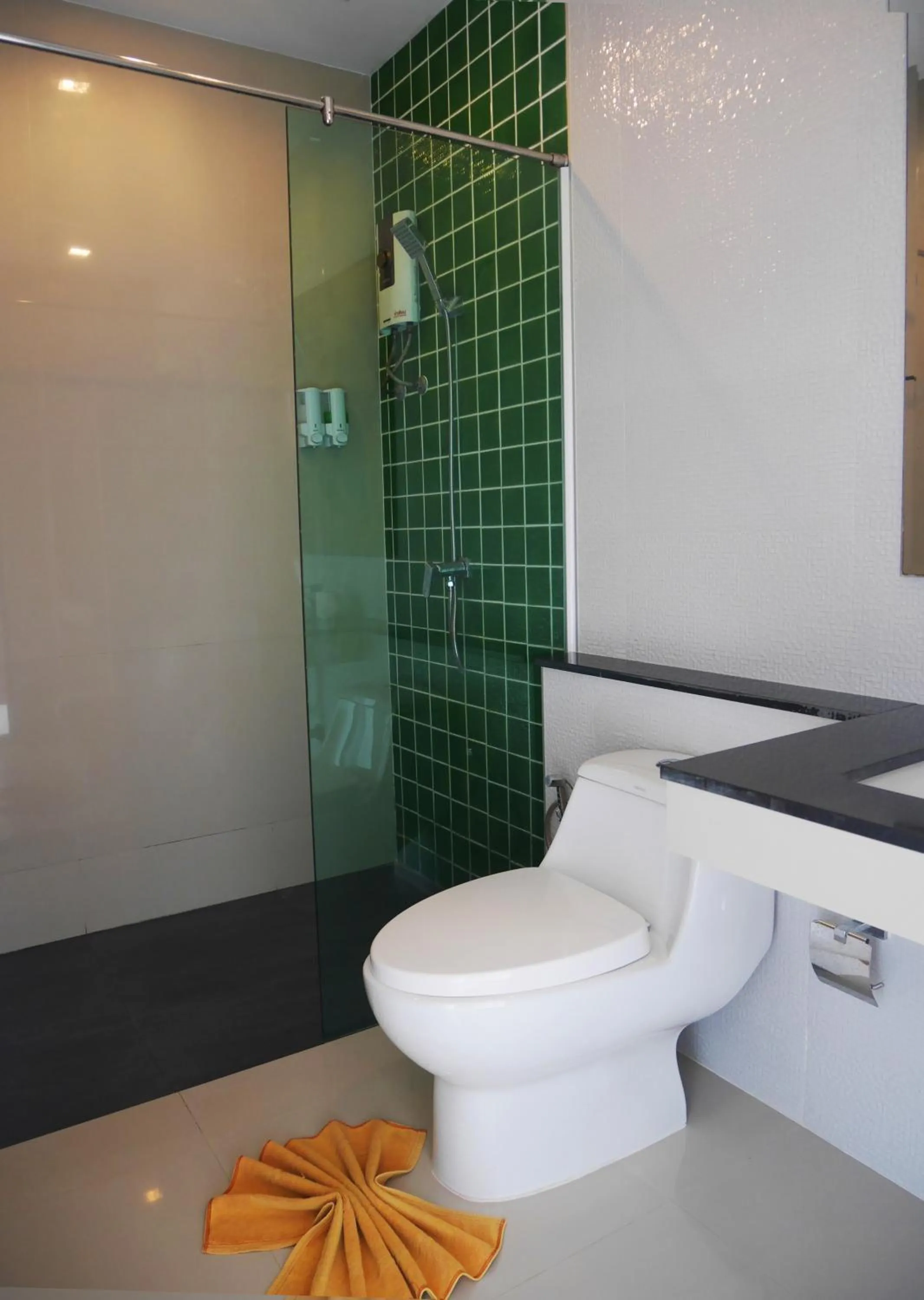 Shower in Gypsy Sea View Resort- Phi Phi Island