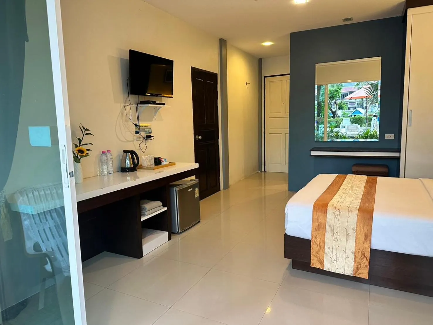 Bedroom, Bed in Gypsy Sea View Resort- Phi Phi Island