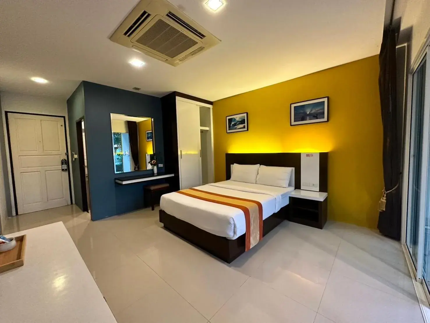 Bed in Gypsy Sea View Resort- Phi Phi Island Bed in Gypsy Sea View Resort- Phi Phi Island