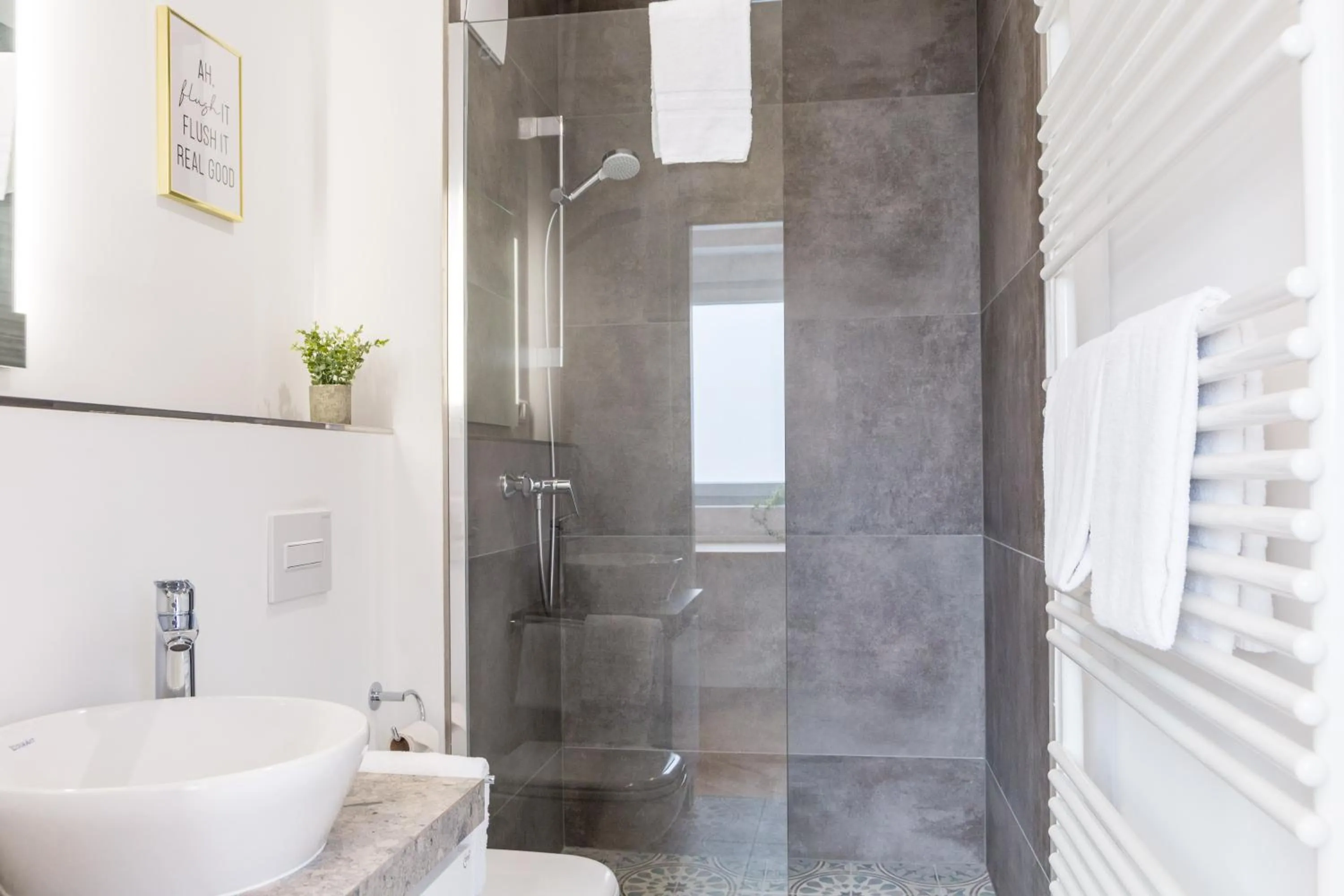Shower in living TIMELESS - Adler Apartments Sasbachwalden