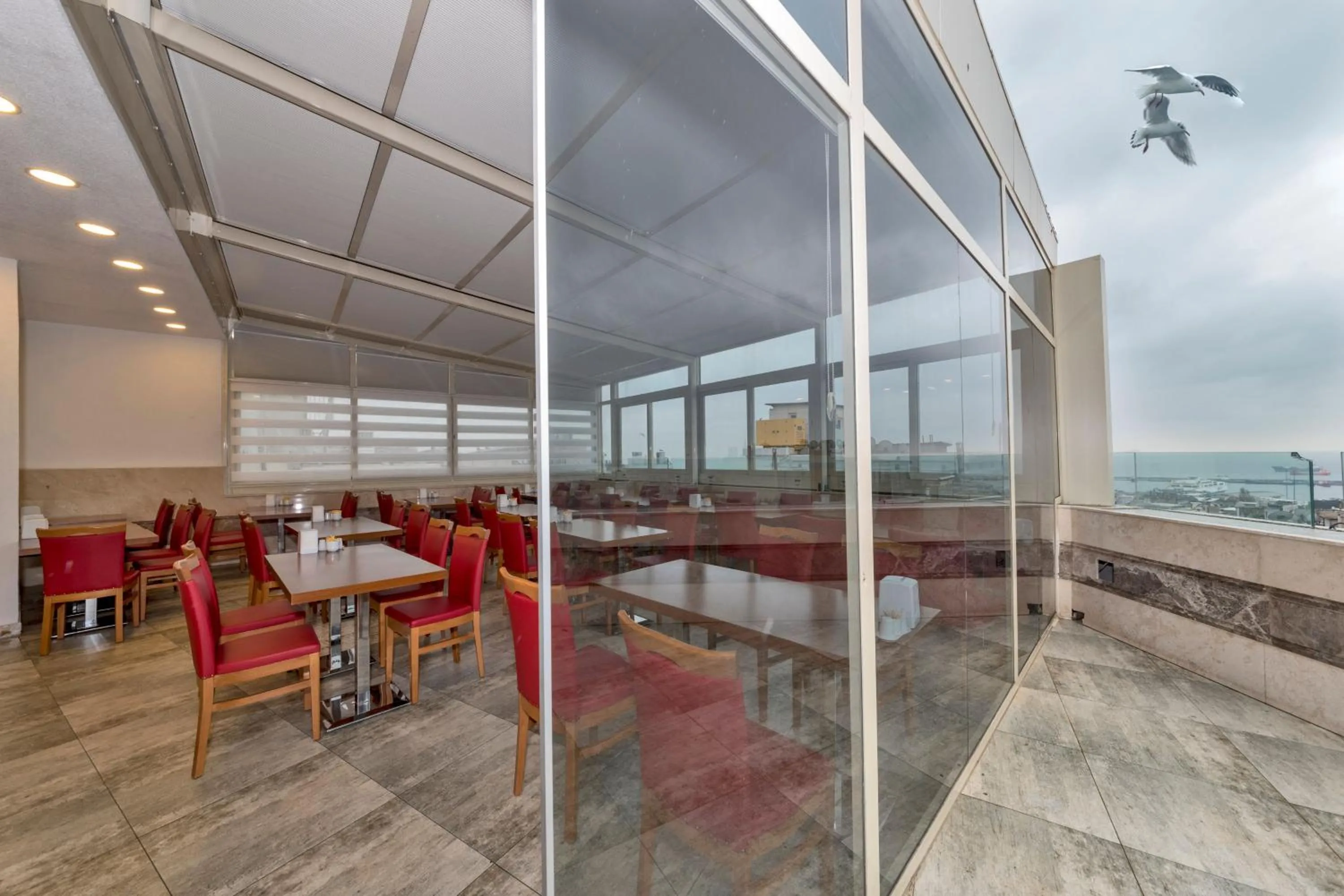 Restaurant/places to eat in Marcello Hotel