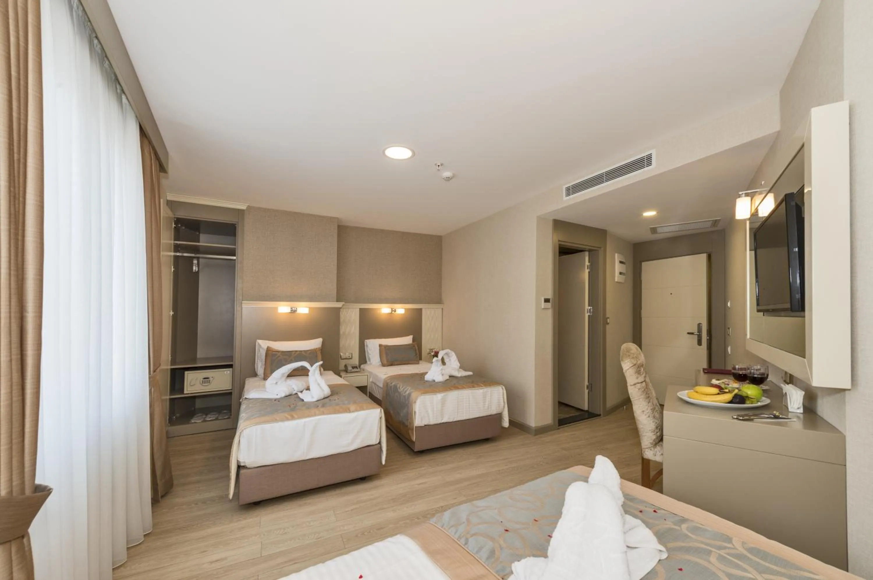 Bedroom, Bed in Marcello Hotel