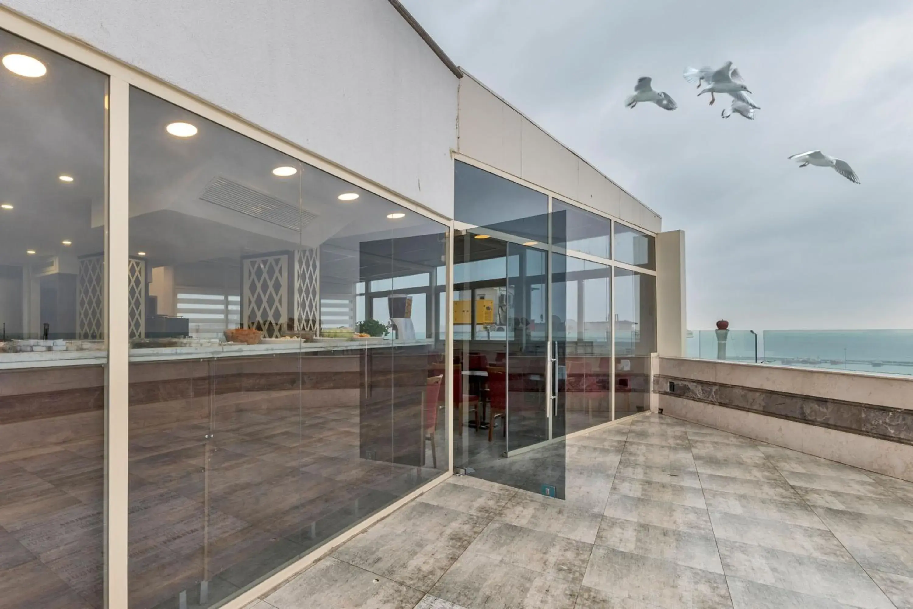 Restaurant/places to eat in Marcello Hotel Restaurant/places to eat in Marcello Hotel