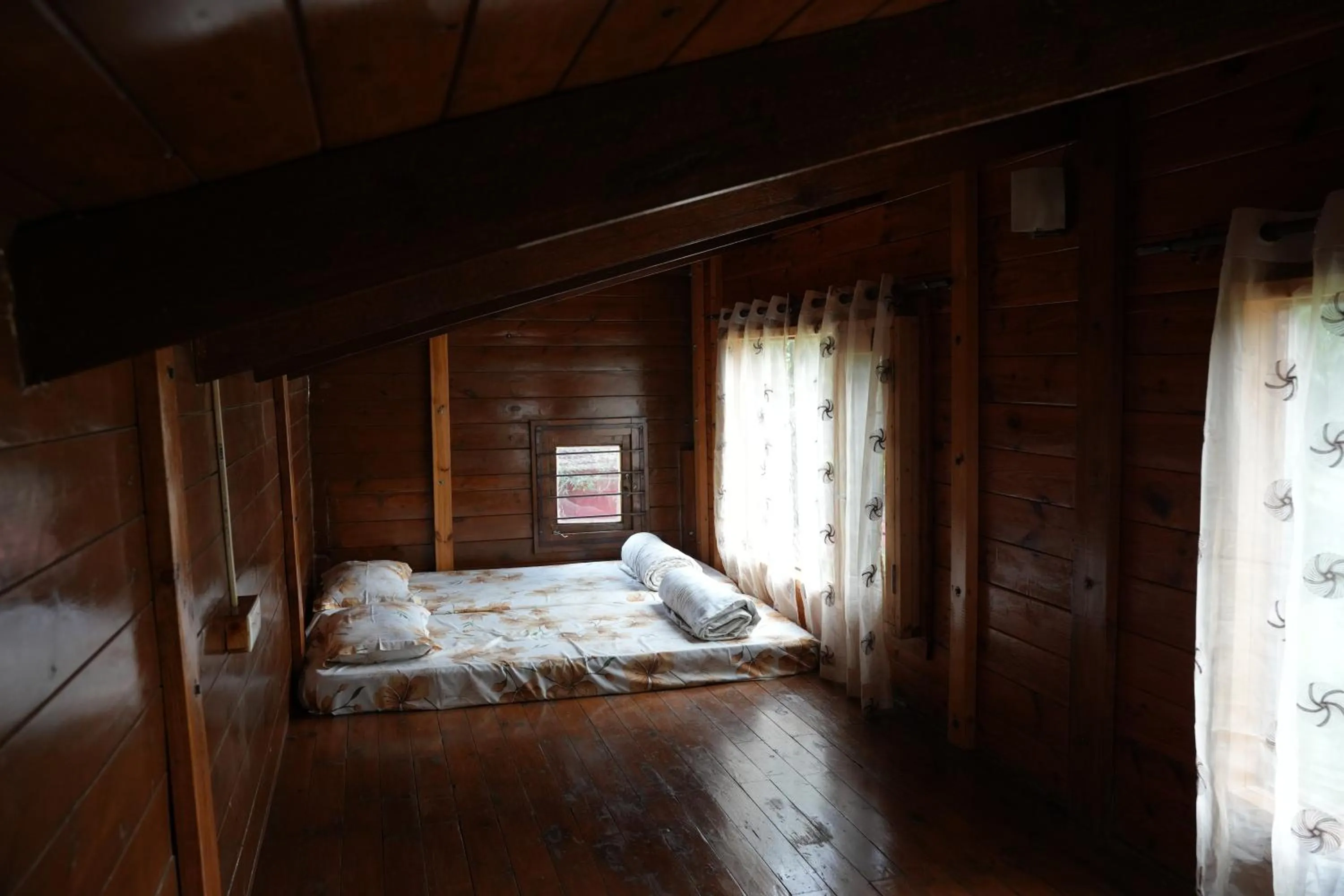 Bed in labdhi Resorts Masinagudi- Stag Groups not allowed