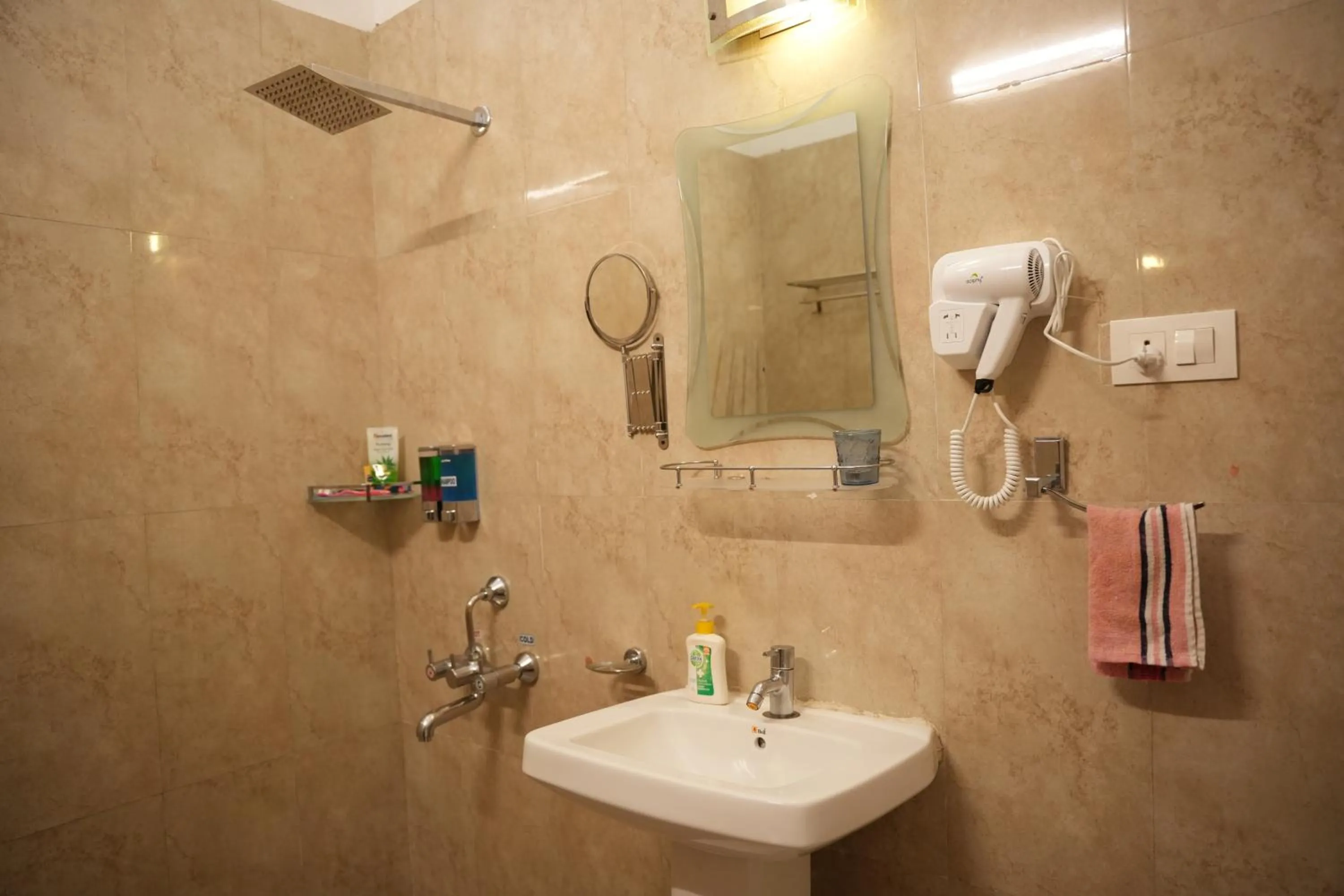 Shower in labdhi Resorts Masinagudi- Stag Groups not allowed