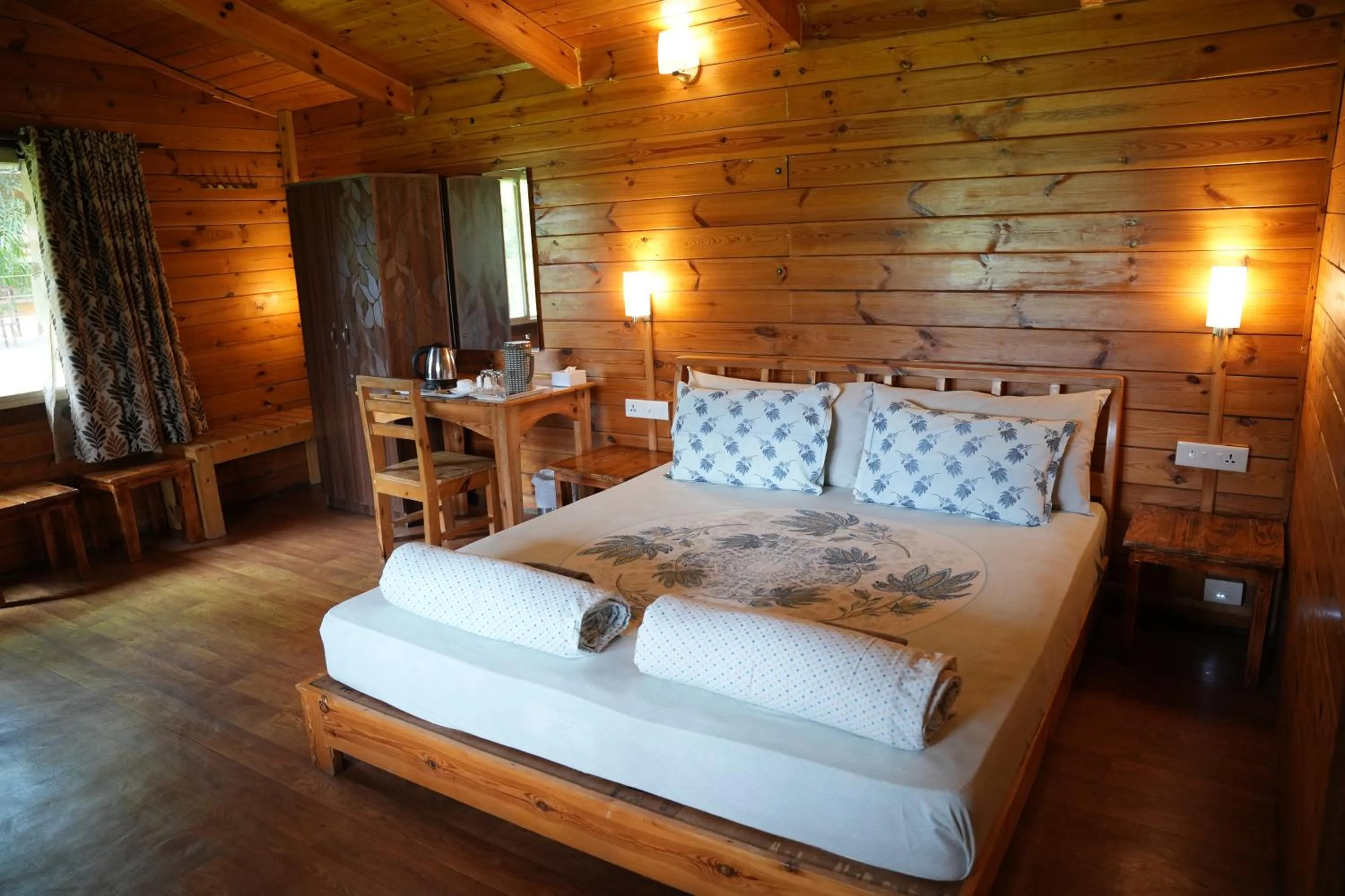 Bed in labdhi Resorts Masinagudi- Stag Groups not allowed