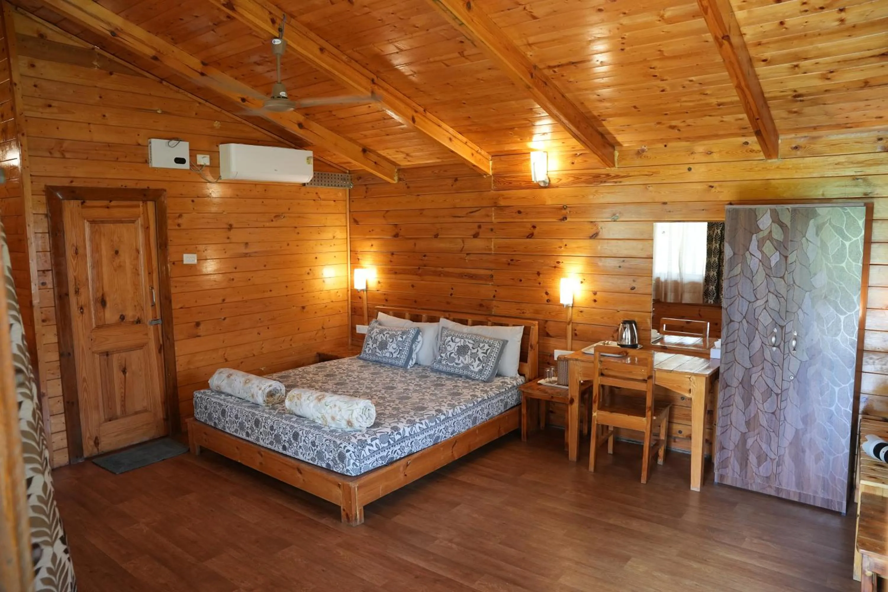 Bed in labdhi Resorts Masinagudi- Stag Groups not allowed