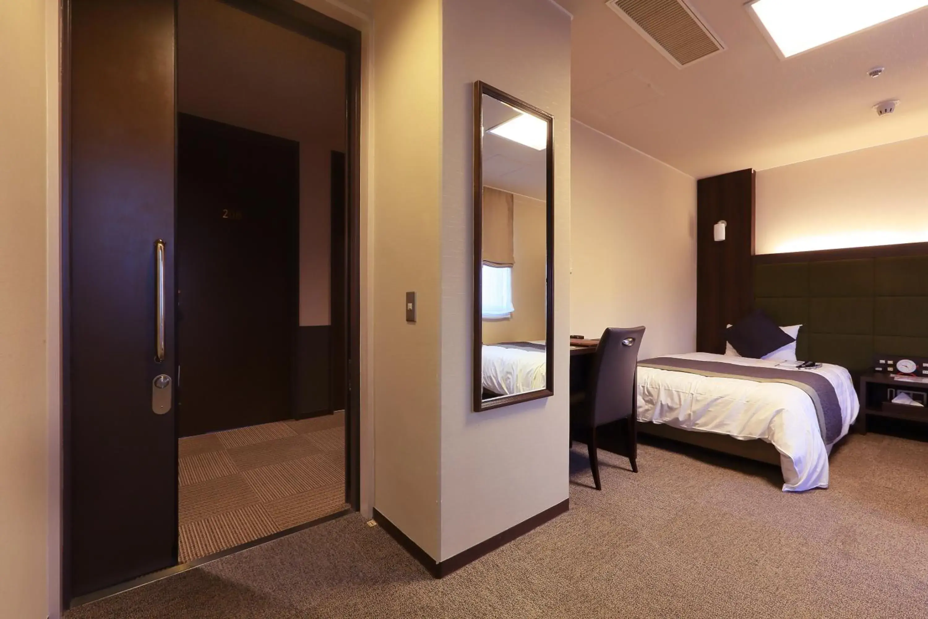 Photo of the whole room, Bed in Hotel Binario Saga Arashiyama Photo of the whole room, Bed in Hotel Binario Saga Arashiyama