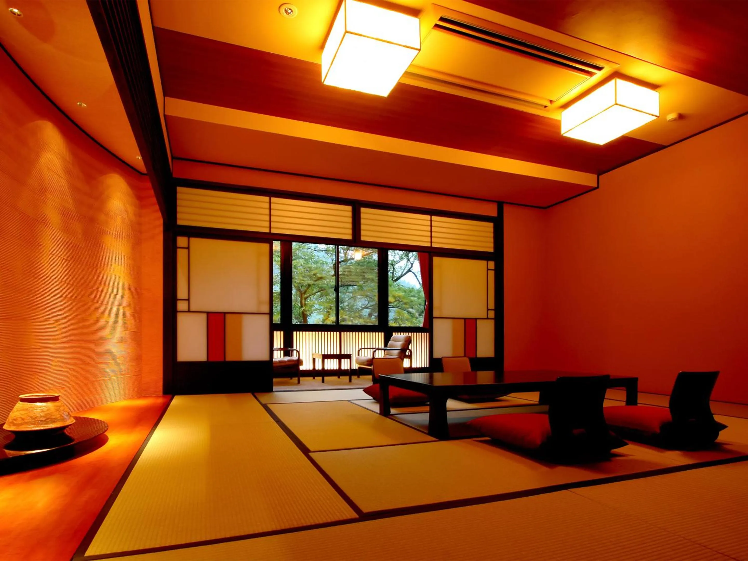 Photo of the whole room in Sanrakuen