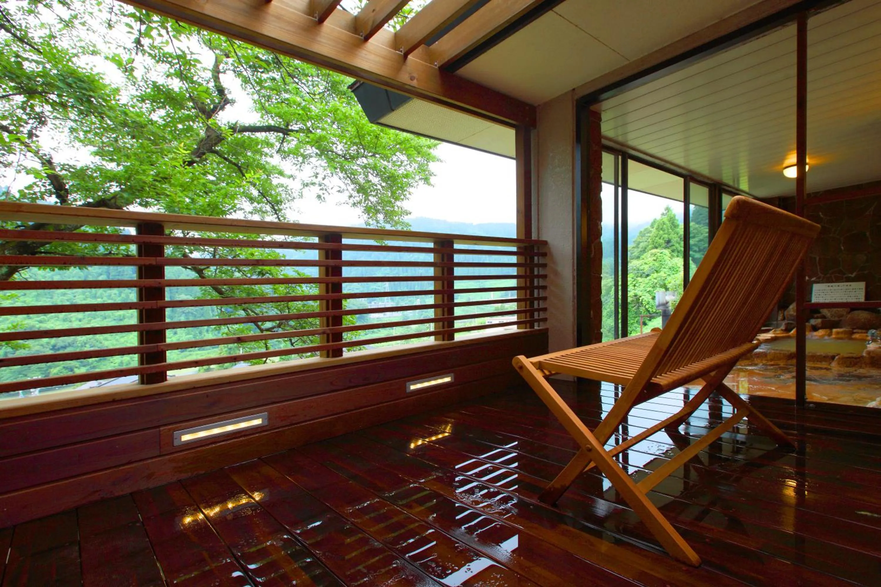 Balcony/Terrace in Sanrakuen