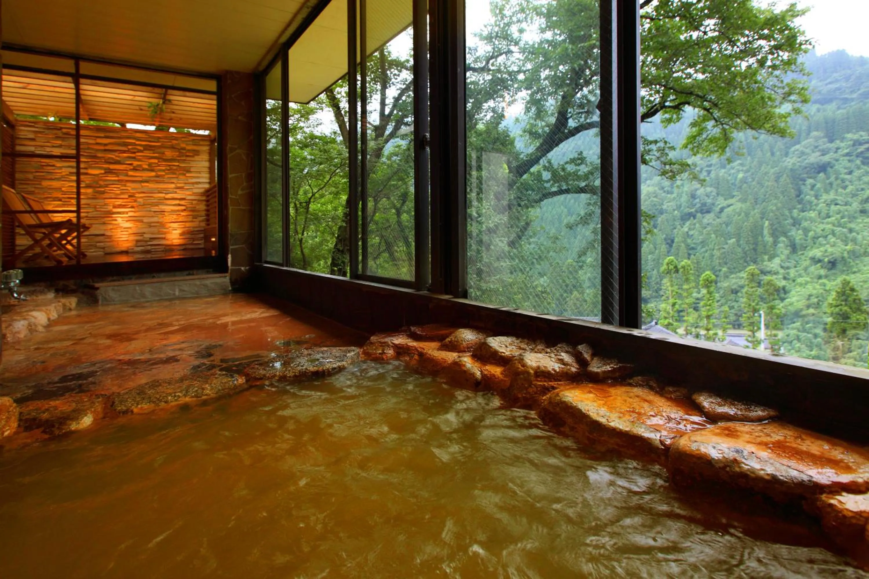 Hot Spring Bath in Sanrakuen