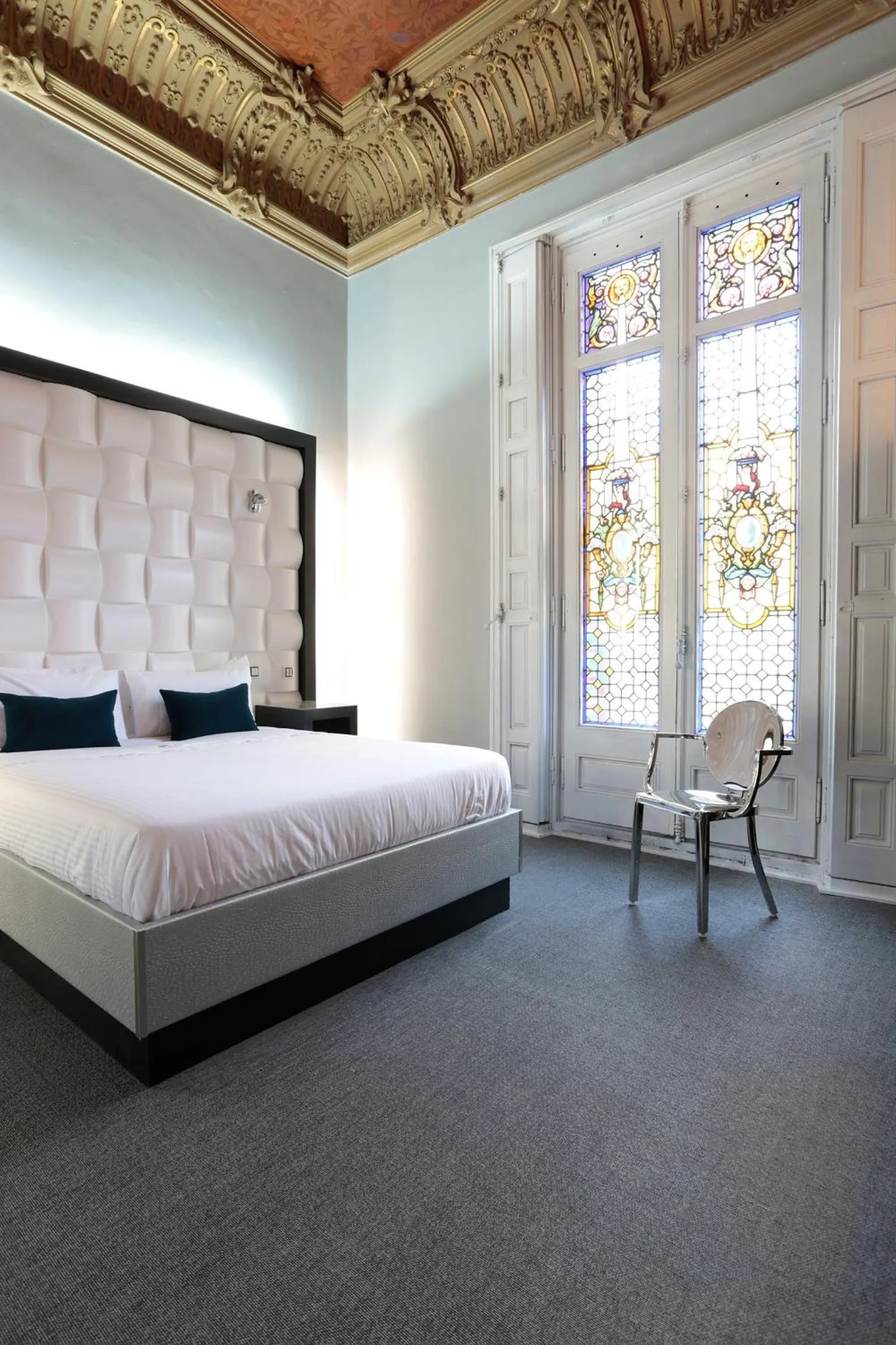 Drinks, Bed in Amra Barcelona Gran Via