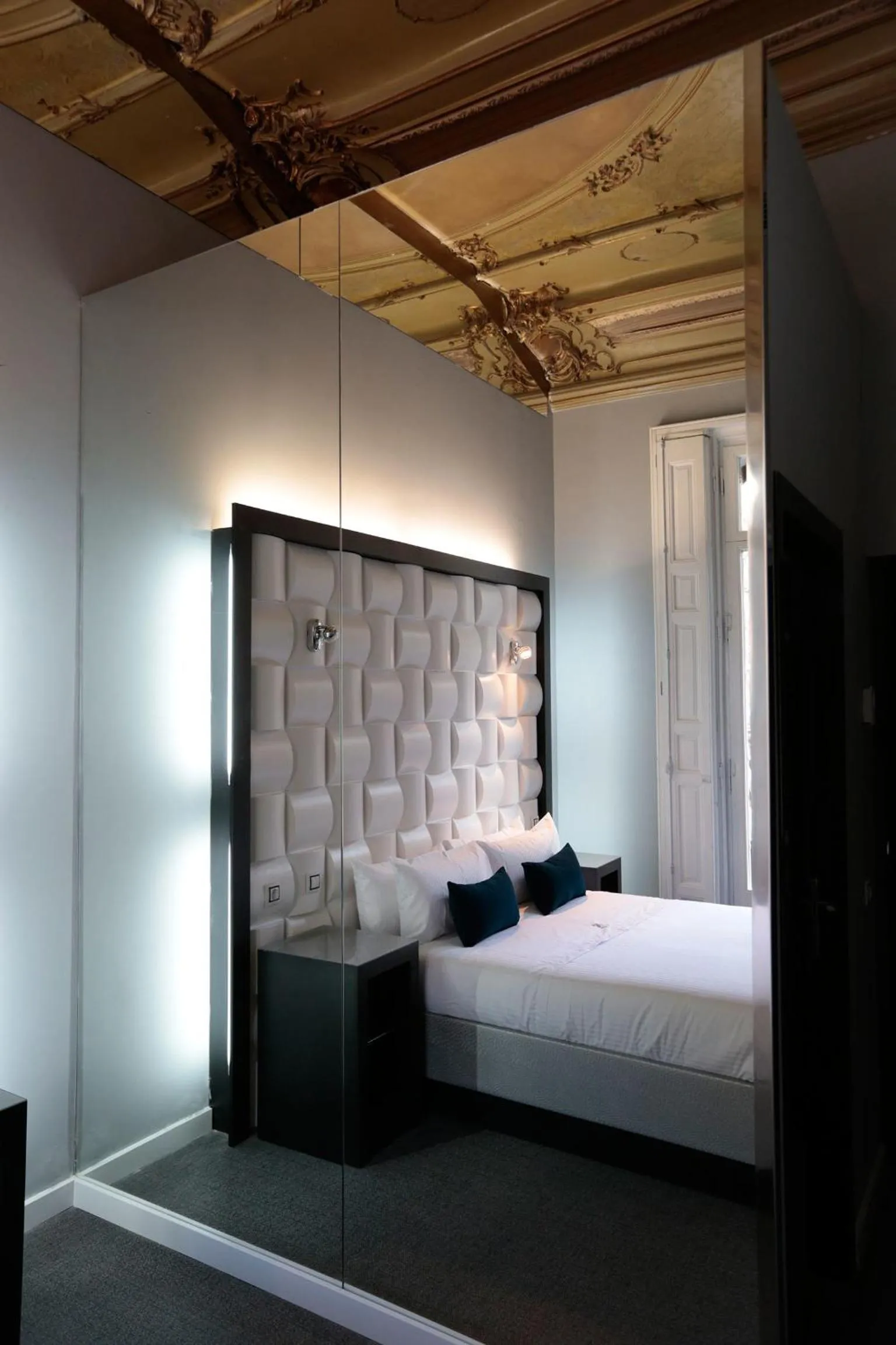 Bedroom, Bed in Amra Barcelona Gran Via