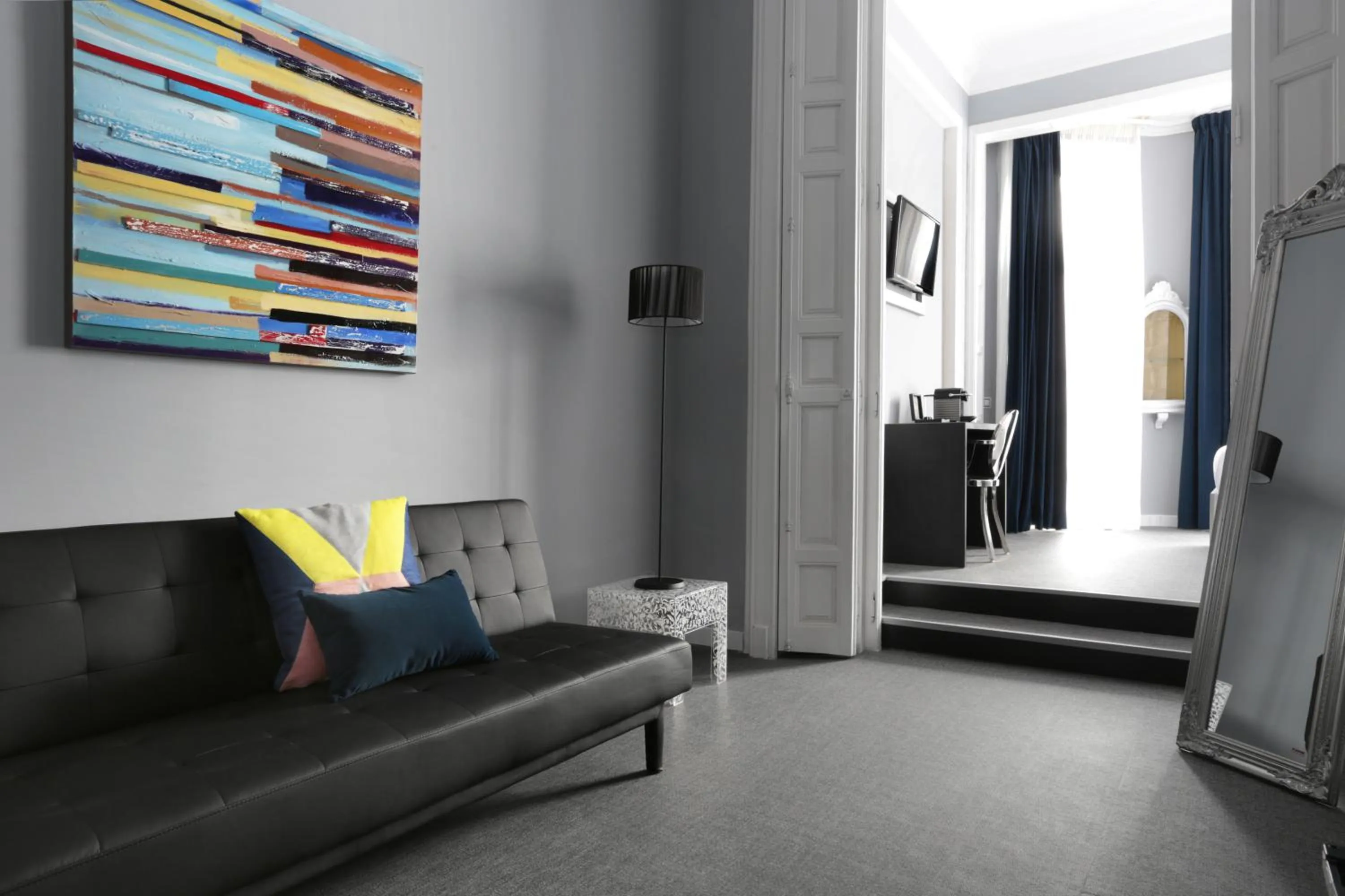 Photo of the whole room in Amra Barcelona Gran Via