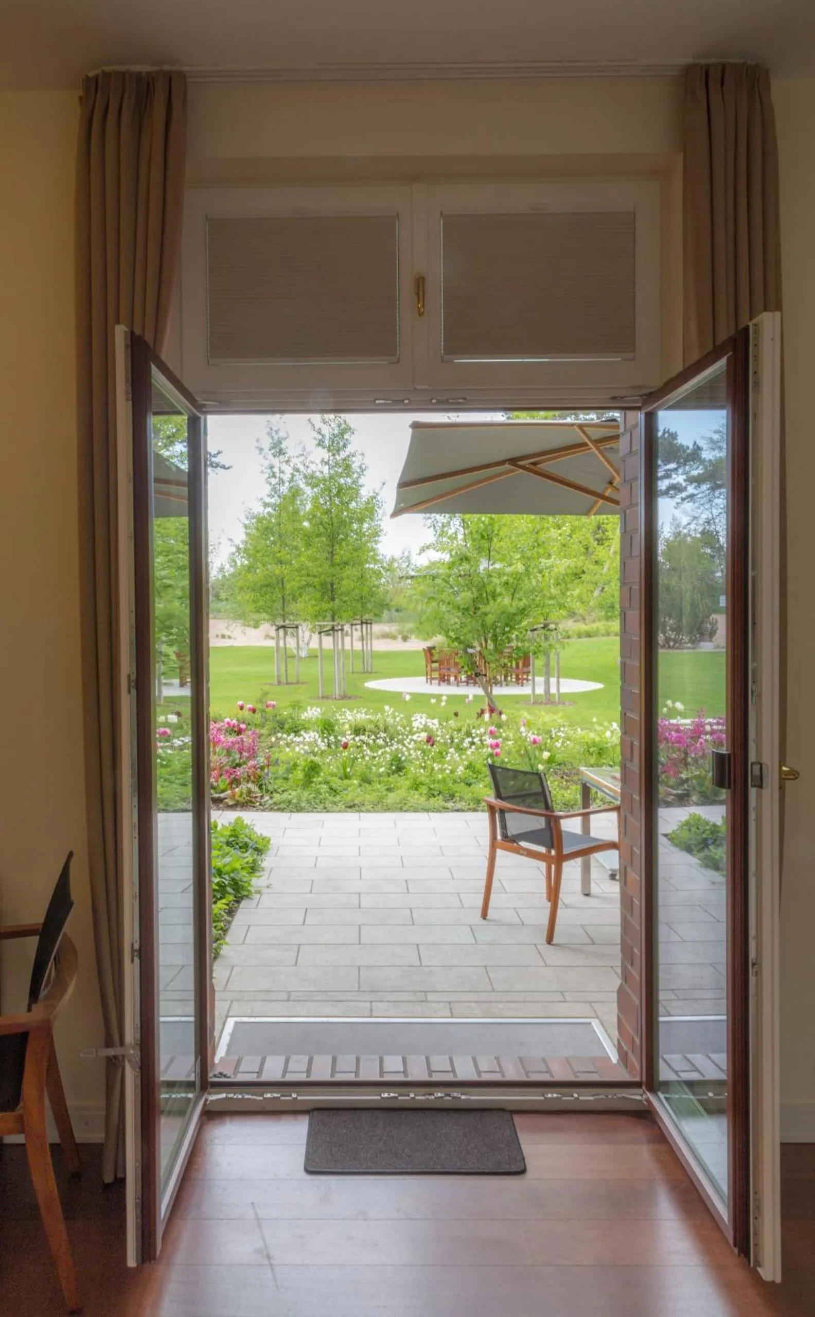 Villa Schmidt Apartments - Strandhaus direkt am Meer mit Sauna, Sport und Dünengarten - Klassik