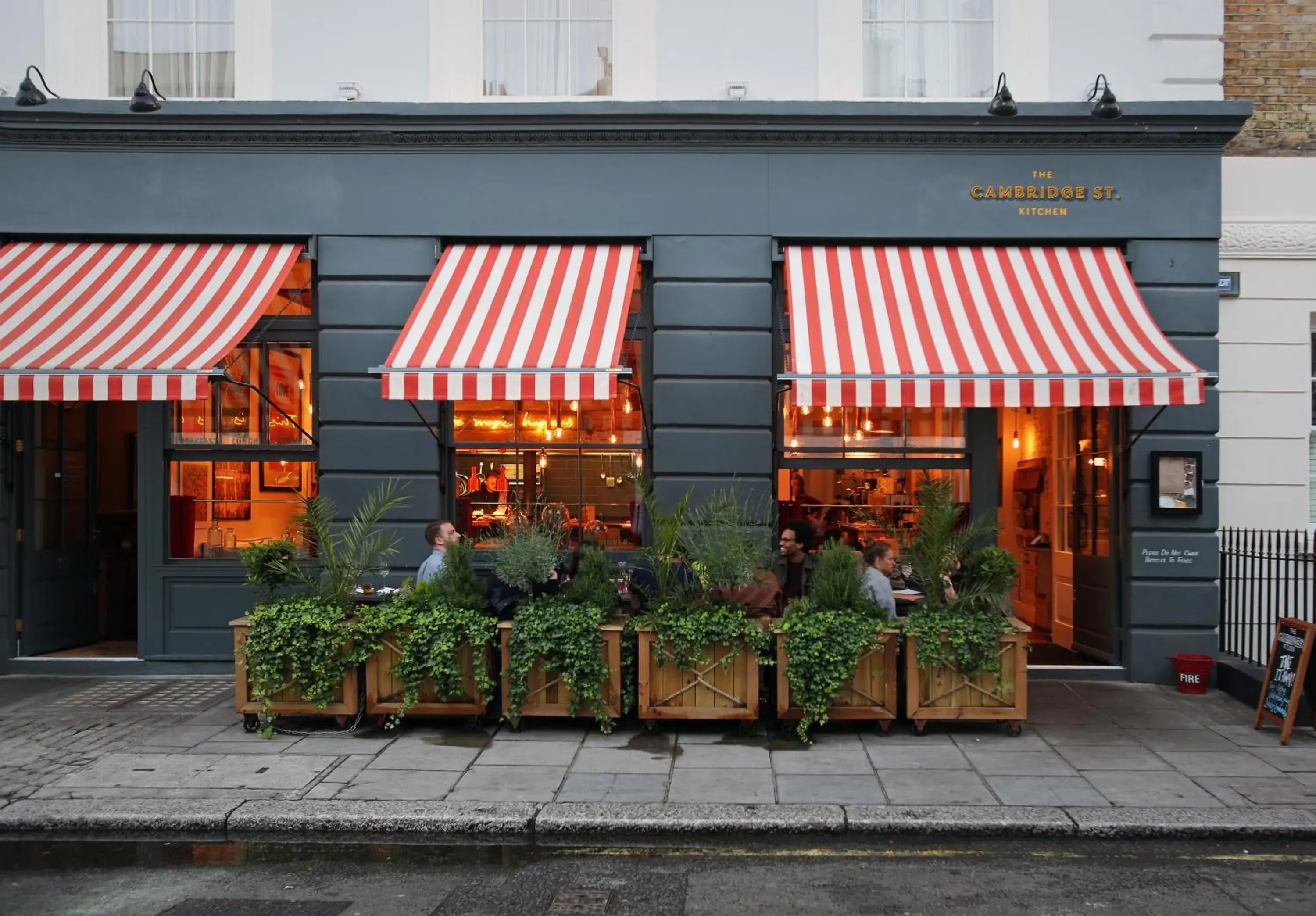 Property building in Artist Residence London Property building in Artist Residence London