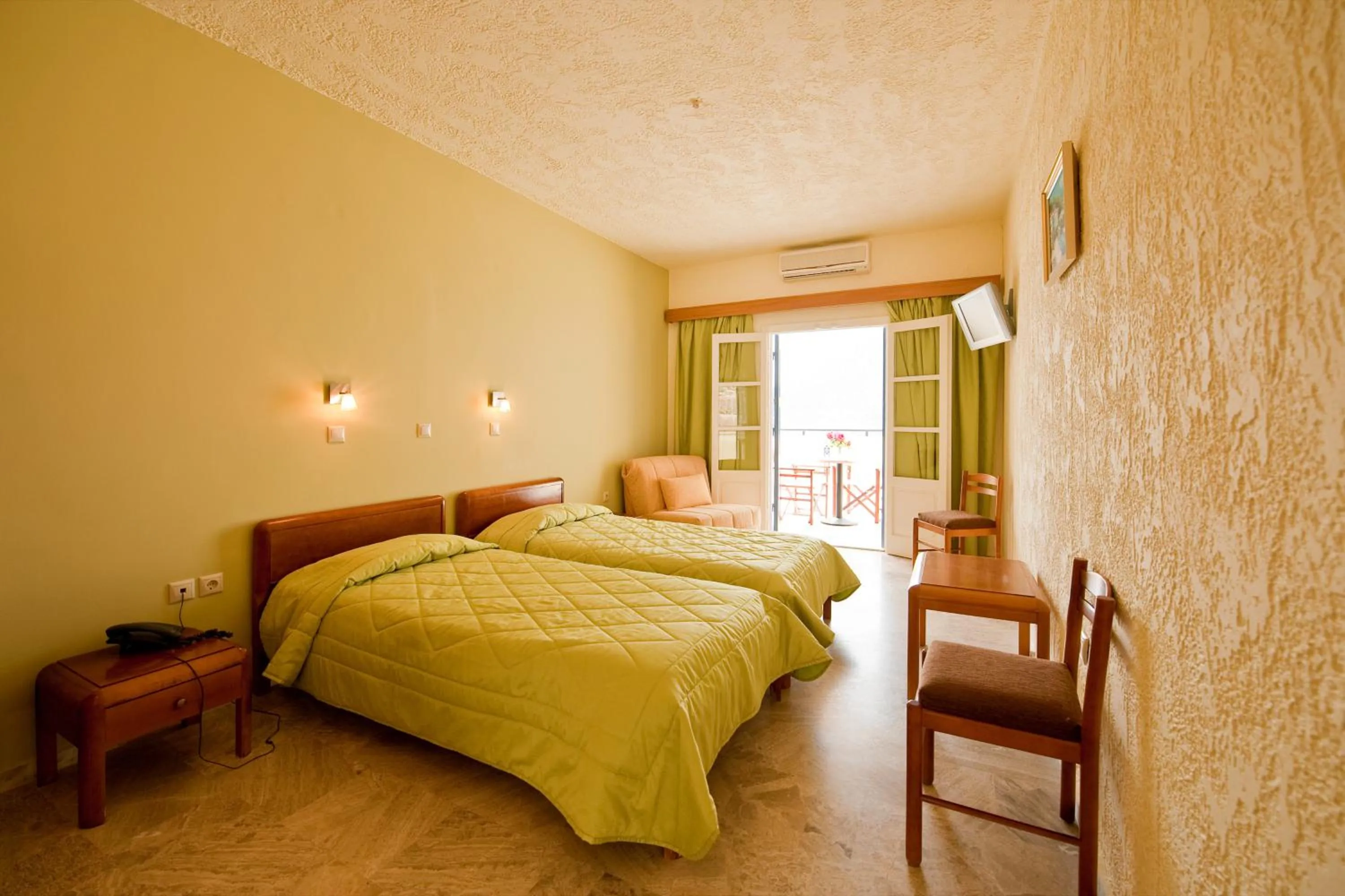 Bed in Hotel Philoxenia