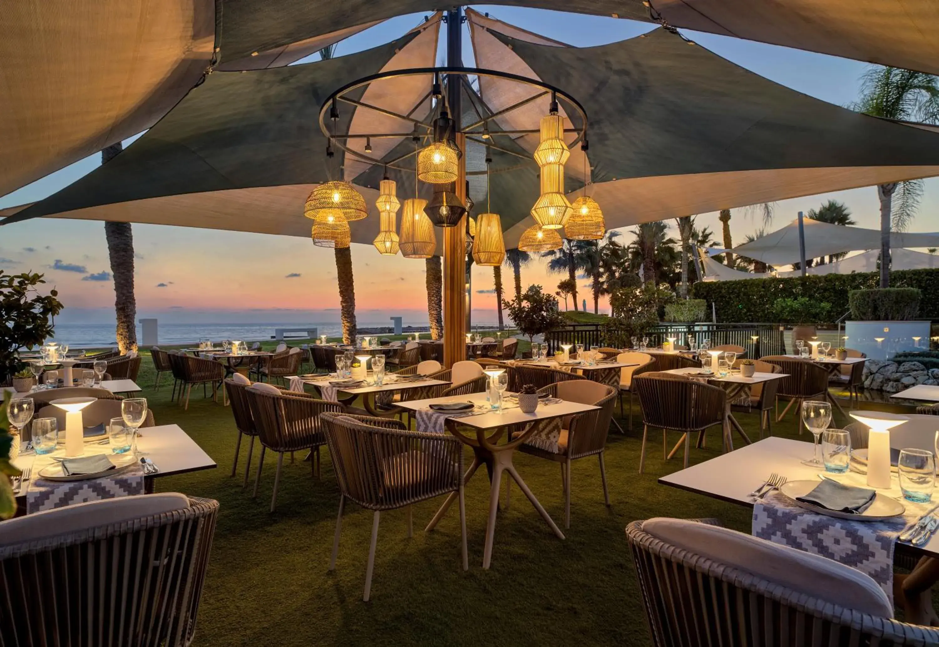 Restaurant/places to eat in Olympic Lagoon Resort Paphos Restaurant/places to eat in Olympic Lagoon Resort Paphos