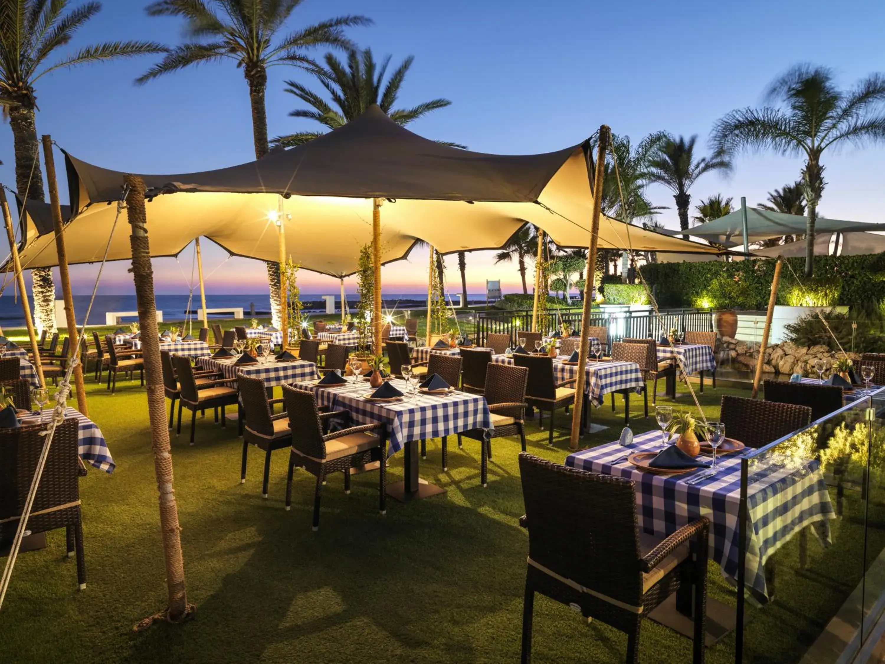 Restaurant/places to eat in Olympic Lagoon Resort Paphos Restaurant/places to eat in Olympic Lagoon Resort Paphos