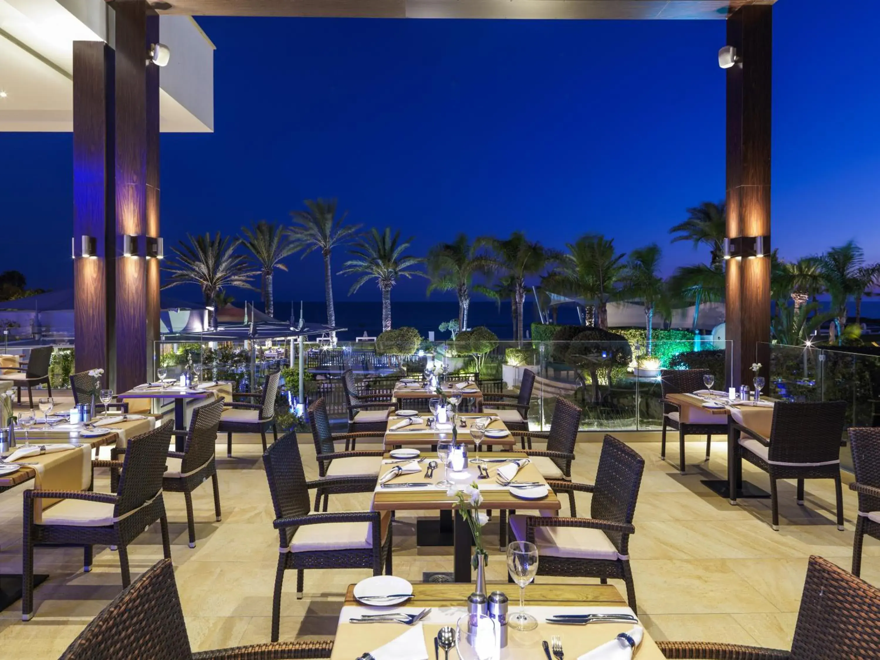 Restaurant/places to eat in Olympic Lagoon Resort Paphos Restaurant/places to eat in Olympic Lagoon Resort Paphos