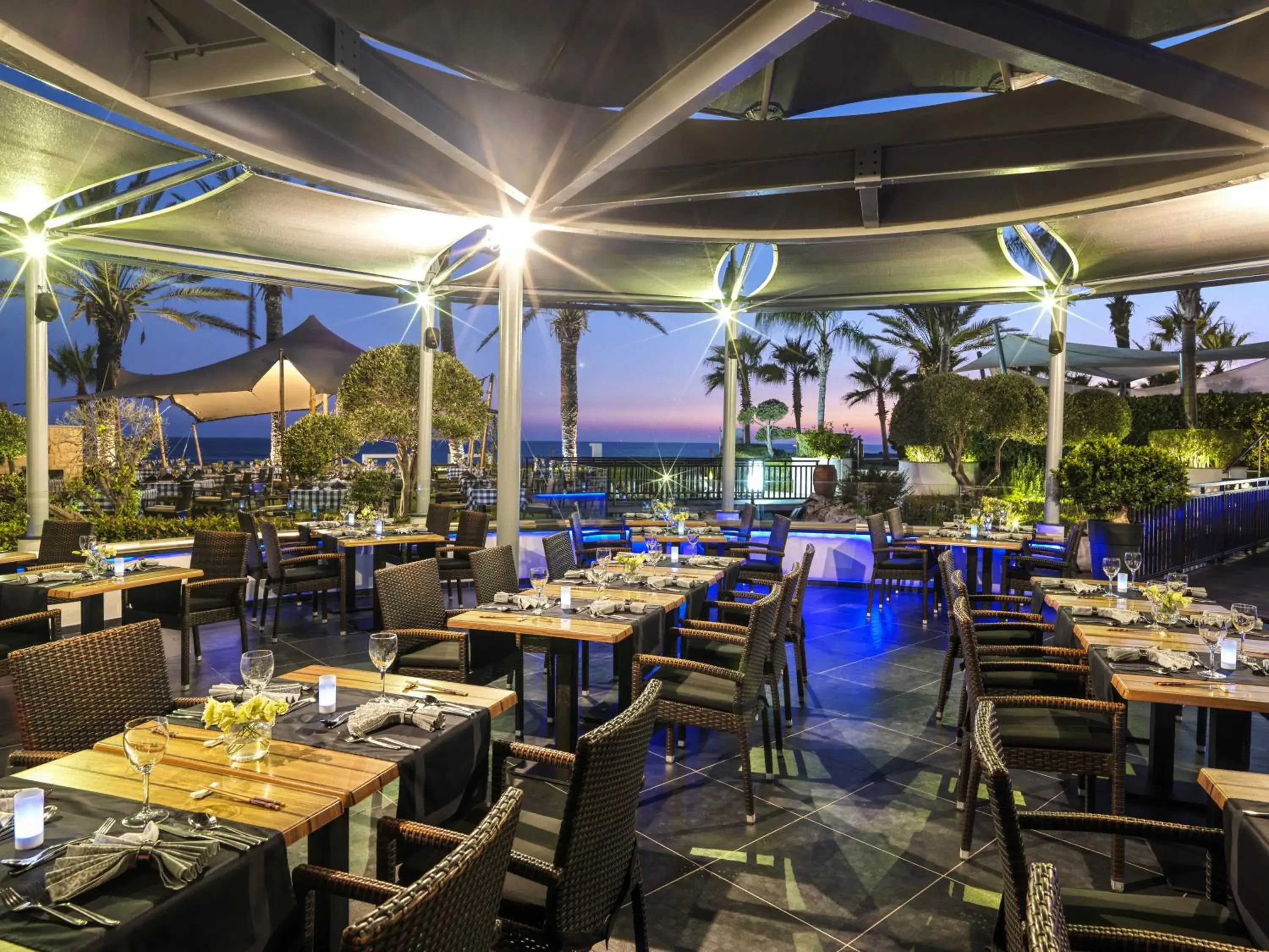 Restaurant/places to eat in Olympic Lagoon Resort Paphos Restaurant/places to eat in Olympic Lagoon Resort Paphos