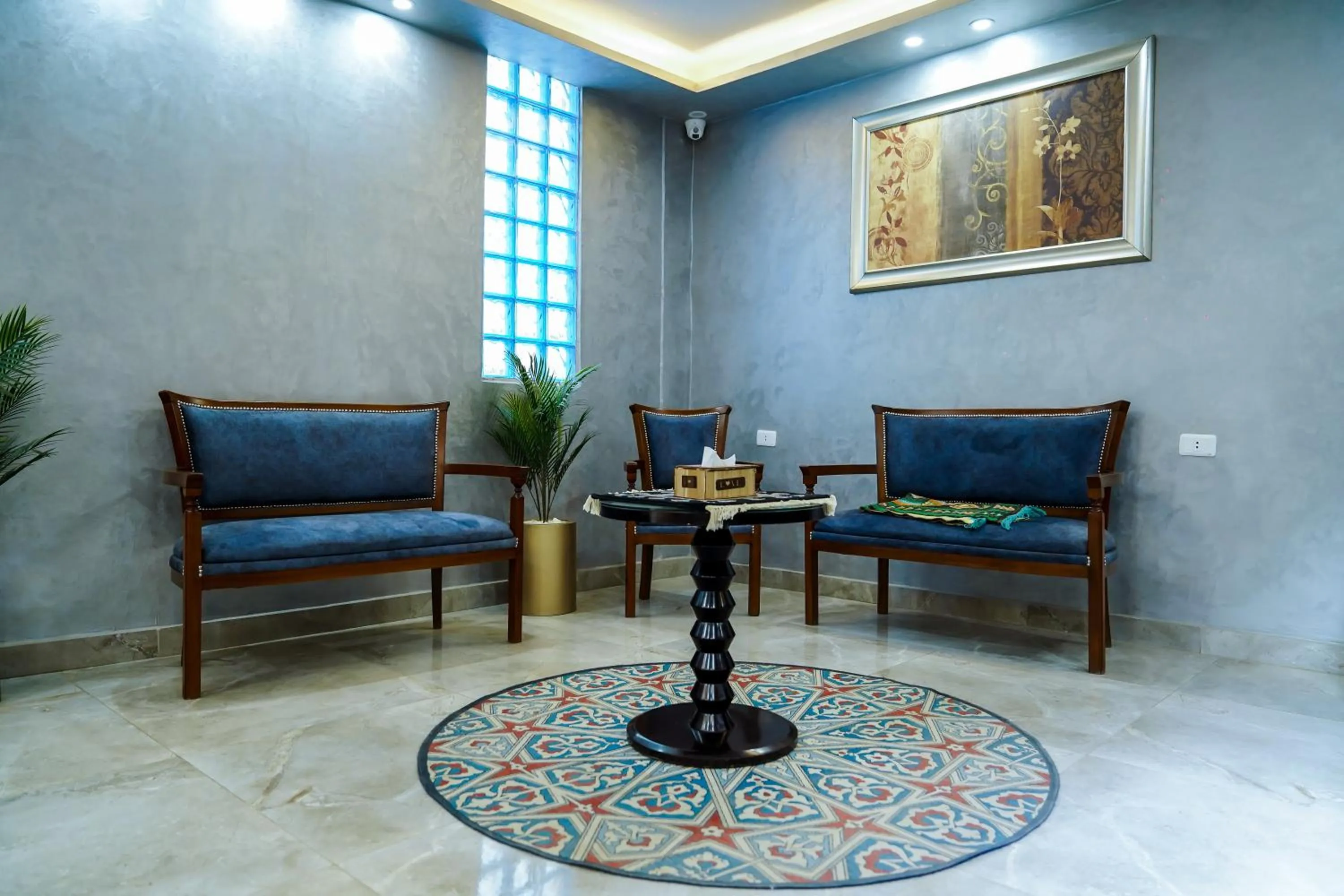 Living room in Pyramids Hotel