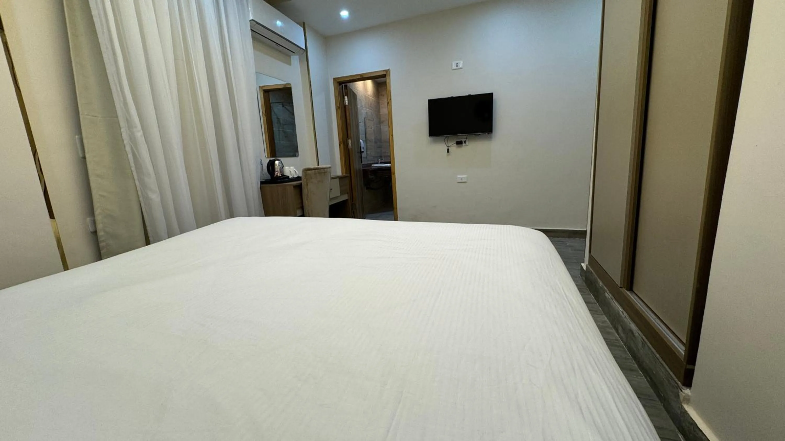 Bed in Pyramids Hotel