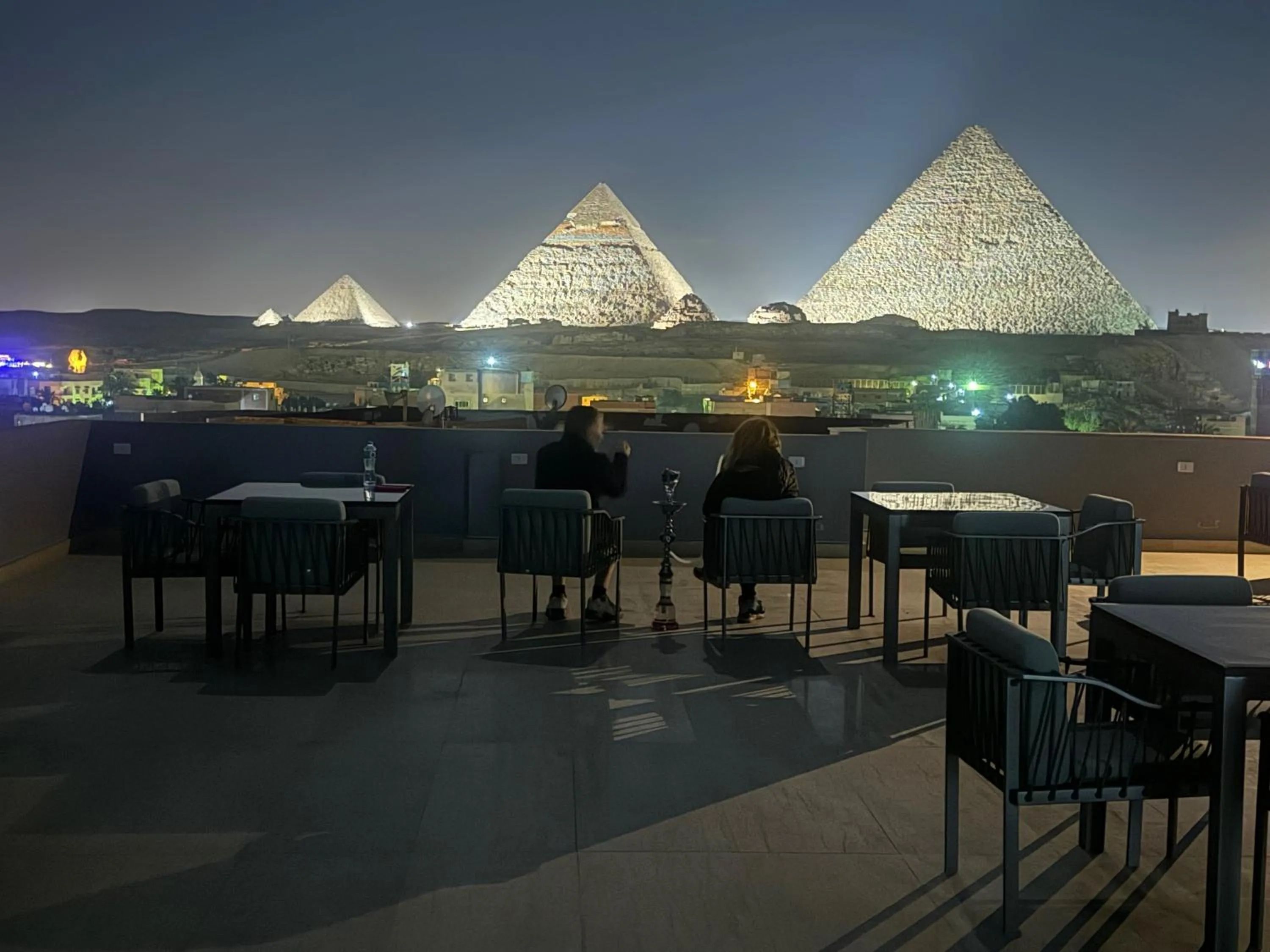 Restaurant/places to eat in Pyramids Hotel