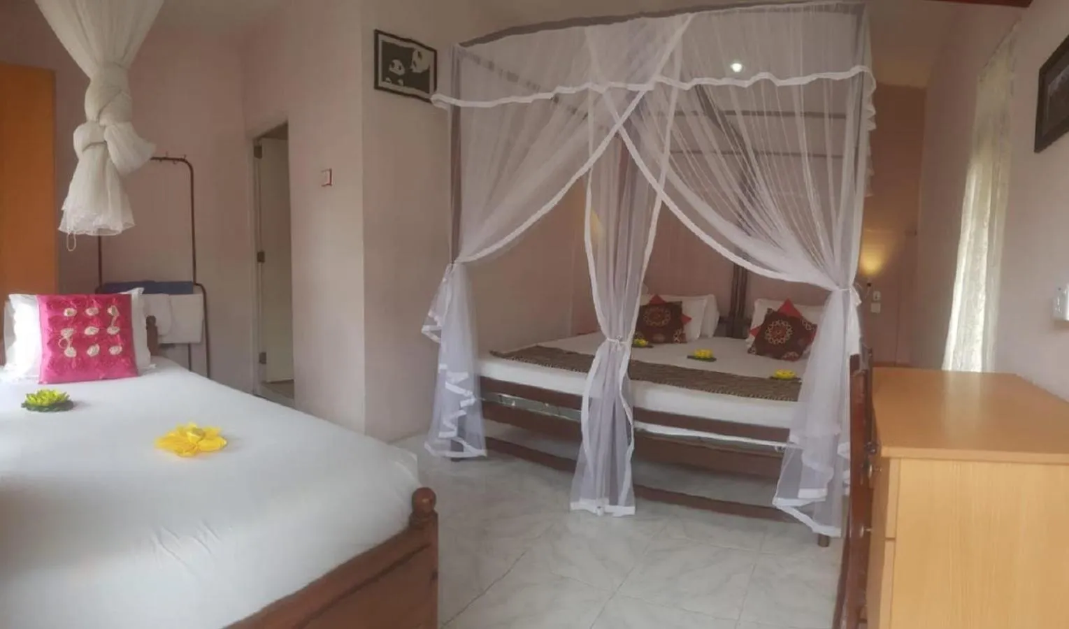 Photo of the whole room, Bed in Wijenayake's - Beach Haven Guest House - Galle Fort