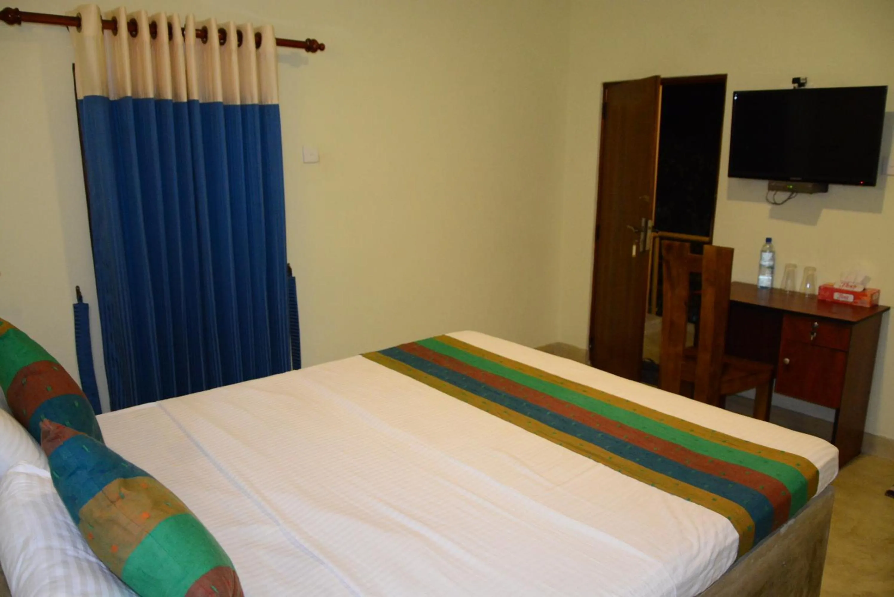 Bed in Hotel Thilon