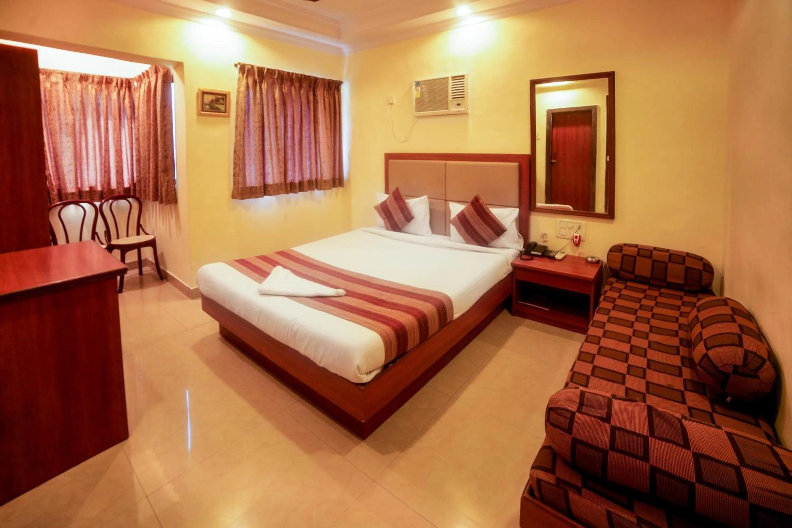 Photo of the whole room, Bed in Hotel Lucky Bandra