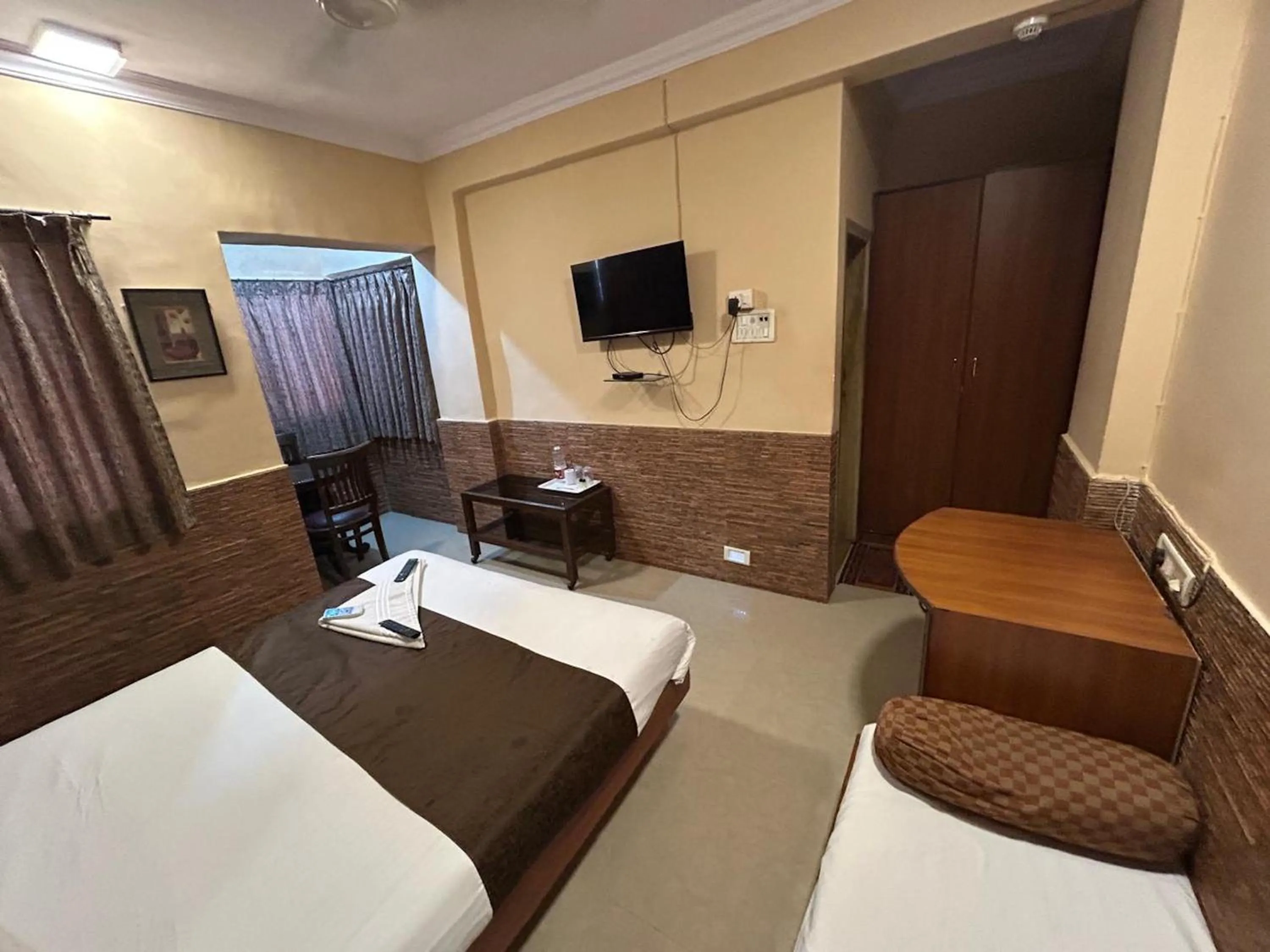 Photo of the whole room, Bed in Hotel Lucky Bandra