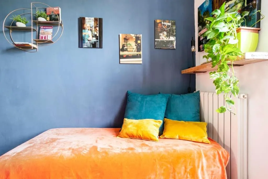 Photo of the whole room, Bed in Guest Art Trastevere Station with AC