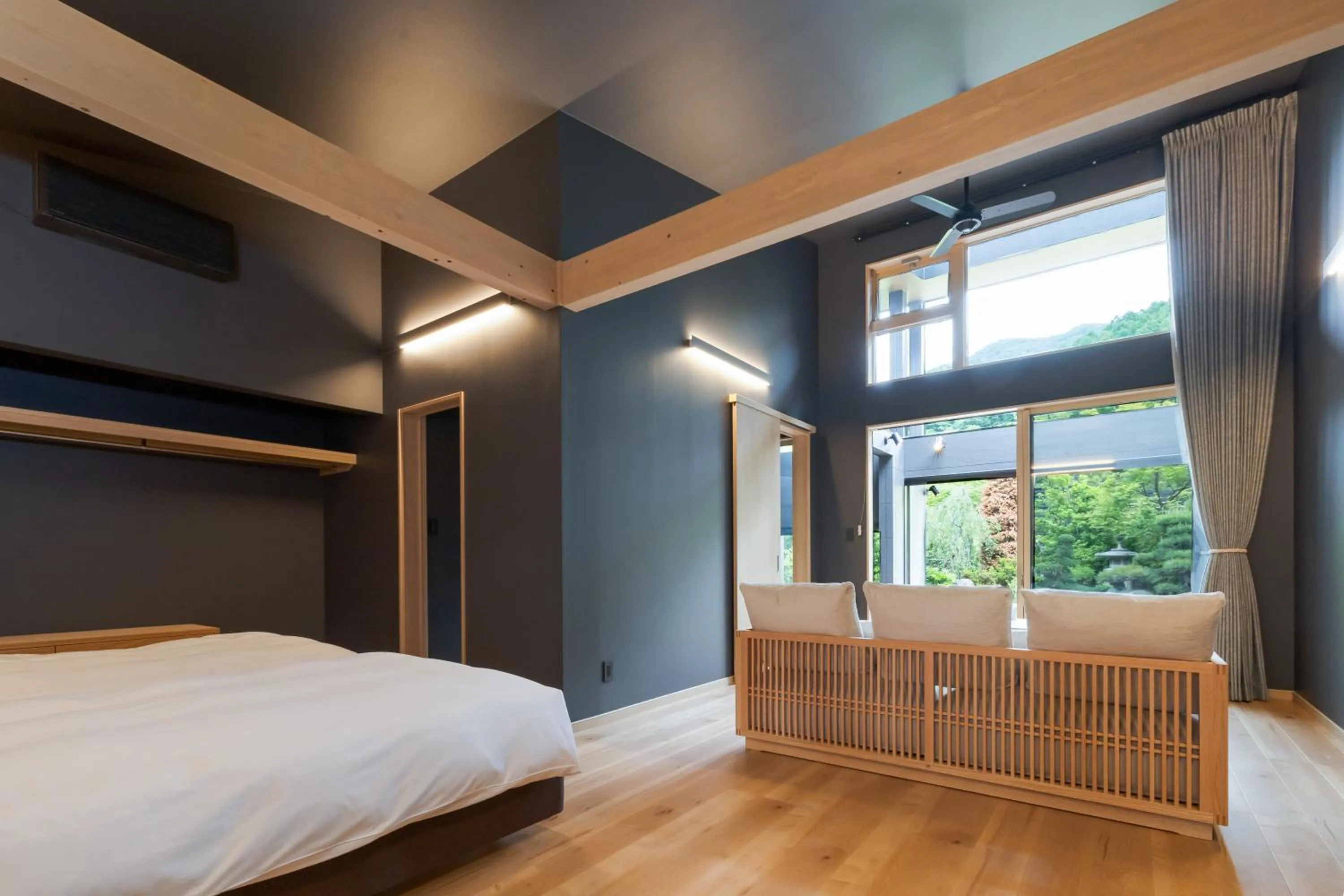 Photo of the whole room, Bed in 7c villa and winery