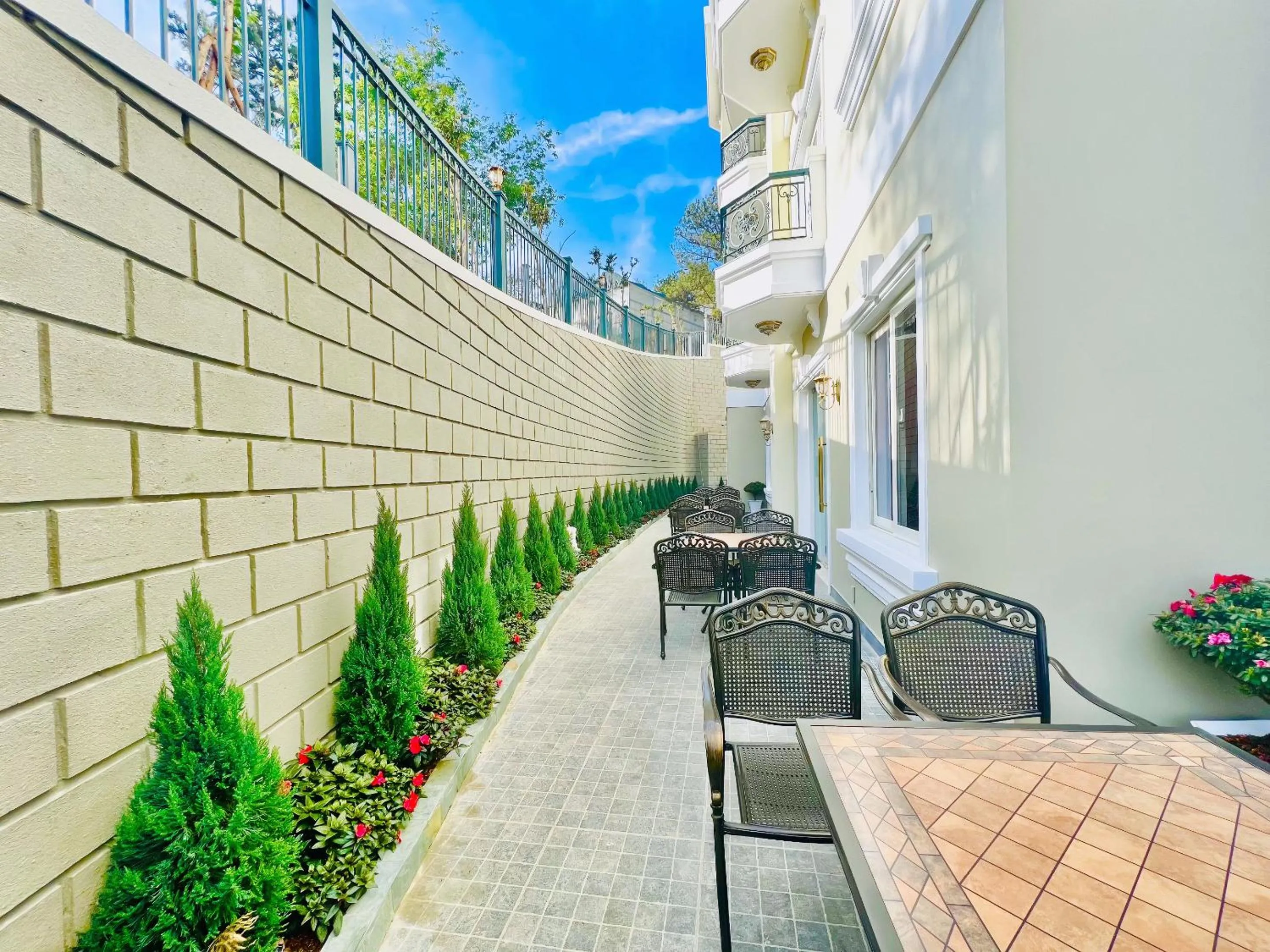 Restaurant/places to eat in CALYSSA HOTELS & VILLAGE