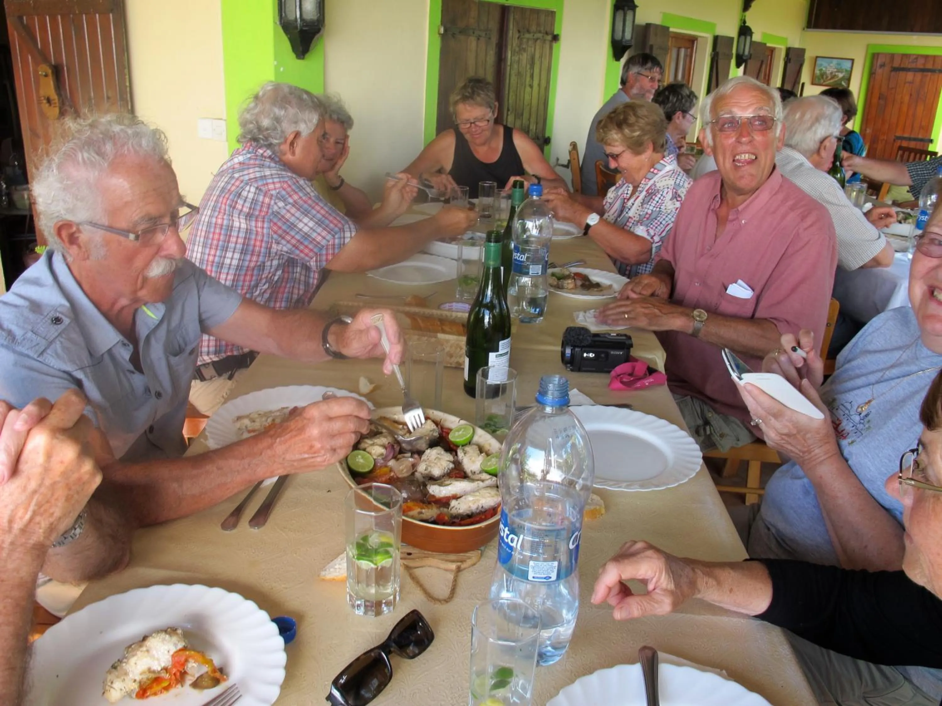 Restaurant/places to eat in Residence Foulsafat