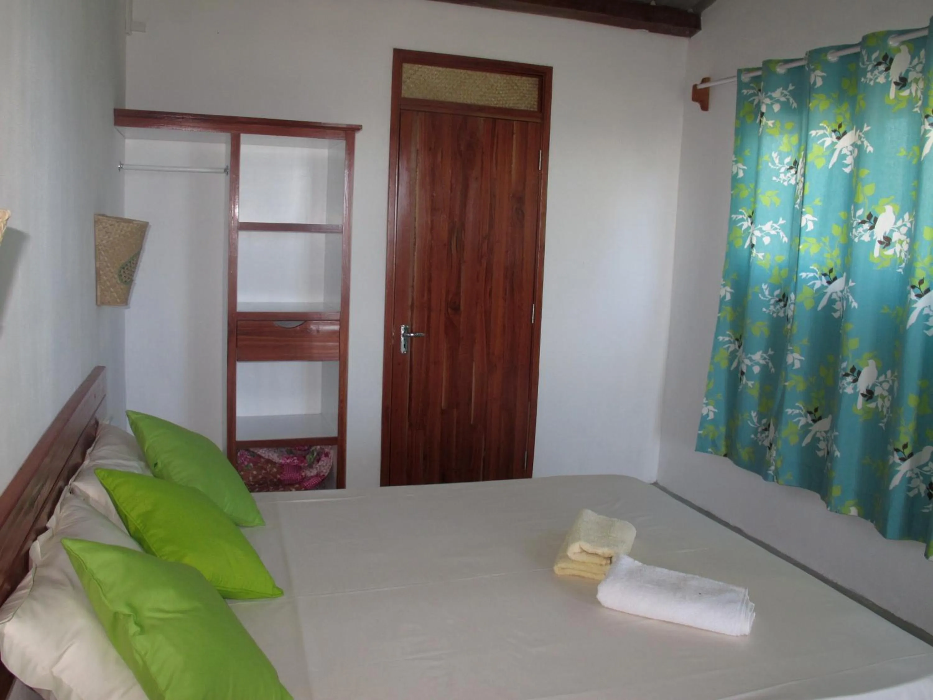 Photo of the whole room, Bed in Residence Foulsafat