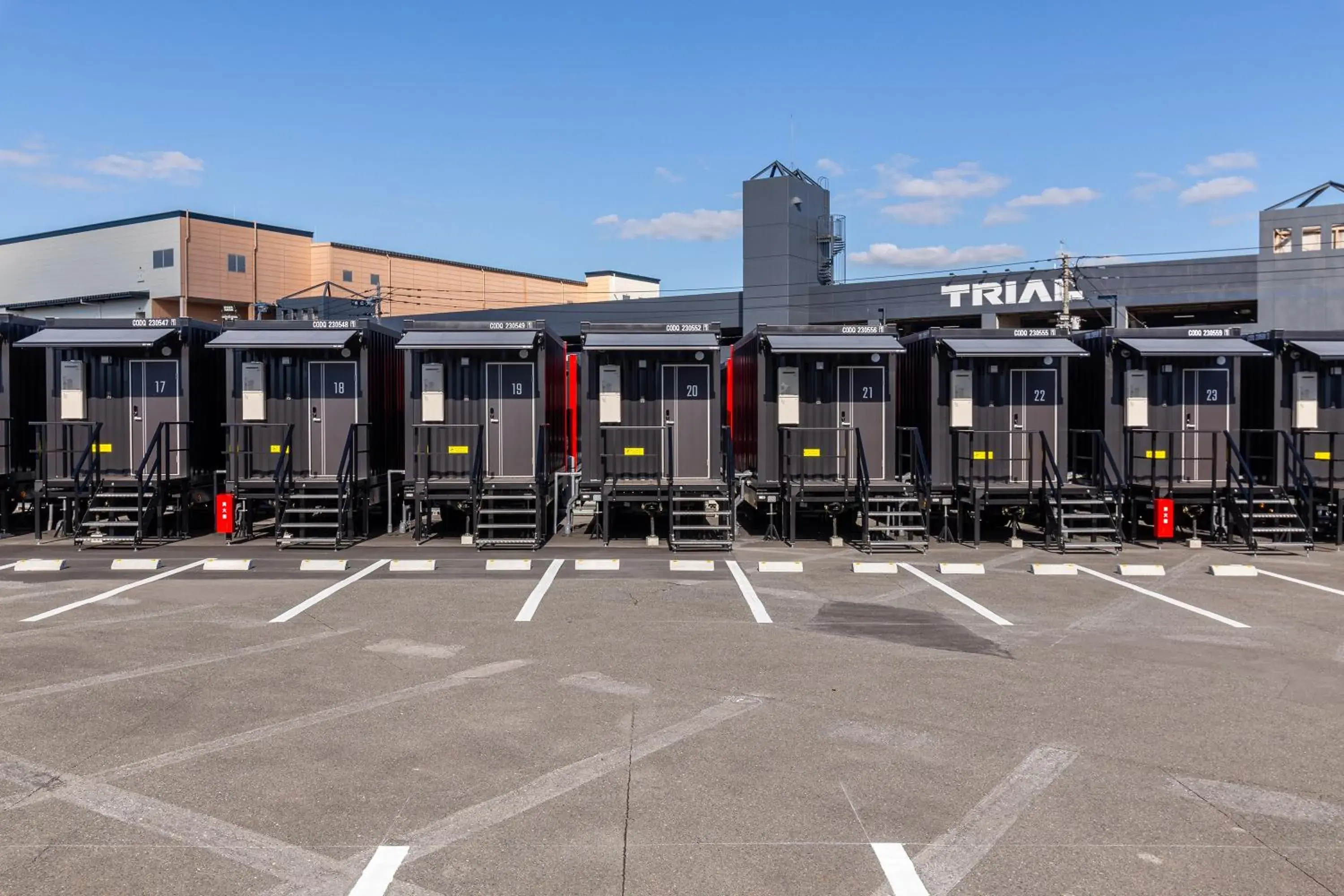 Property building in HOTEL R9 The Yard Nakama Property building in HOTEL R9 The Yard Nakama