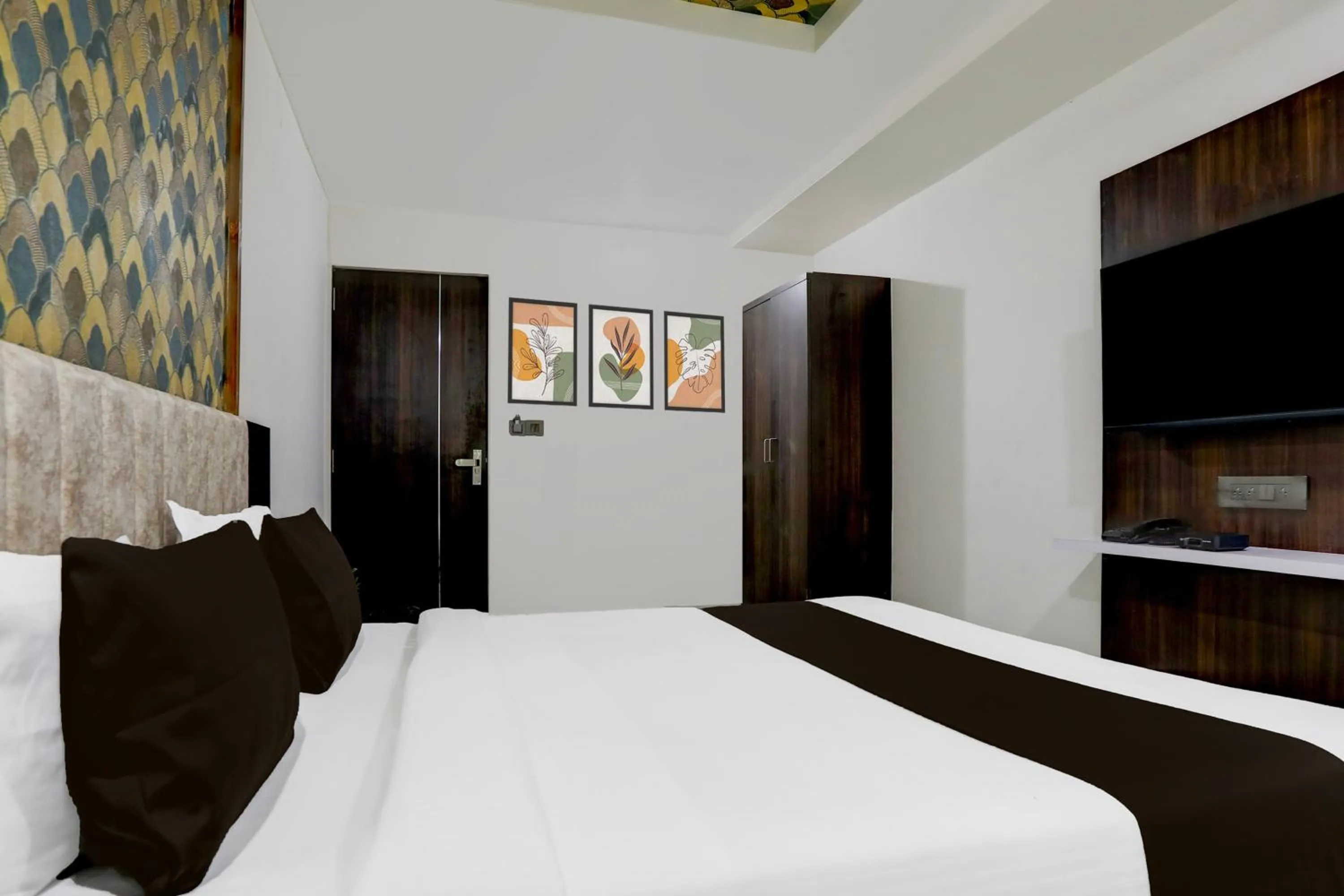 Bedroom, Bed in Super Hotel O Nana Chiloda Near Airport Formerly Green Valley