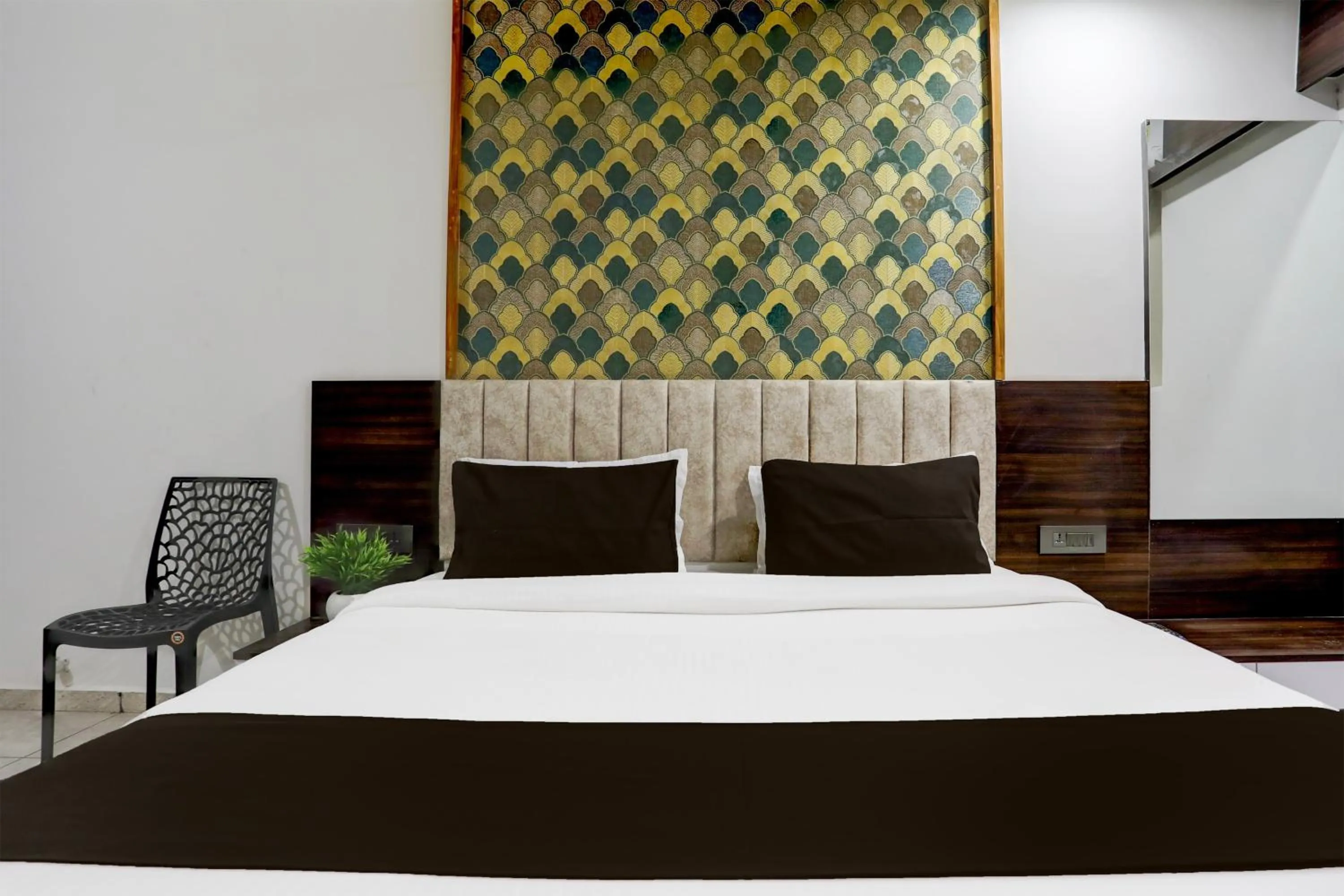 Bedroom, Bed in Super Hotel O Nana Chiloda Near Airport Formerly Green Valley