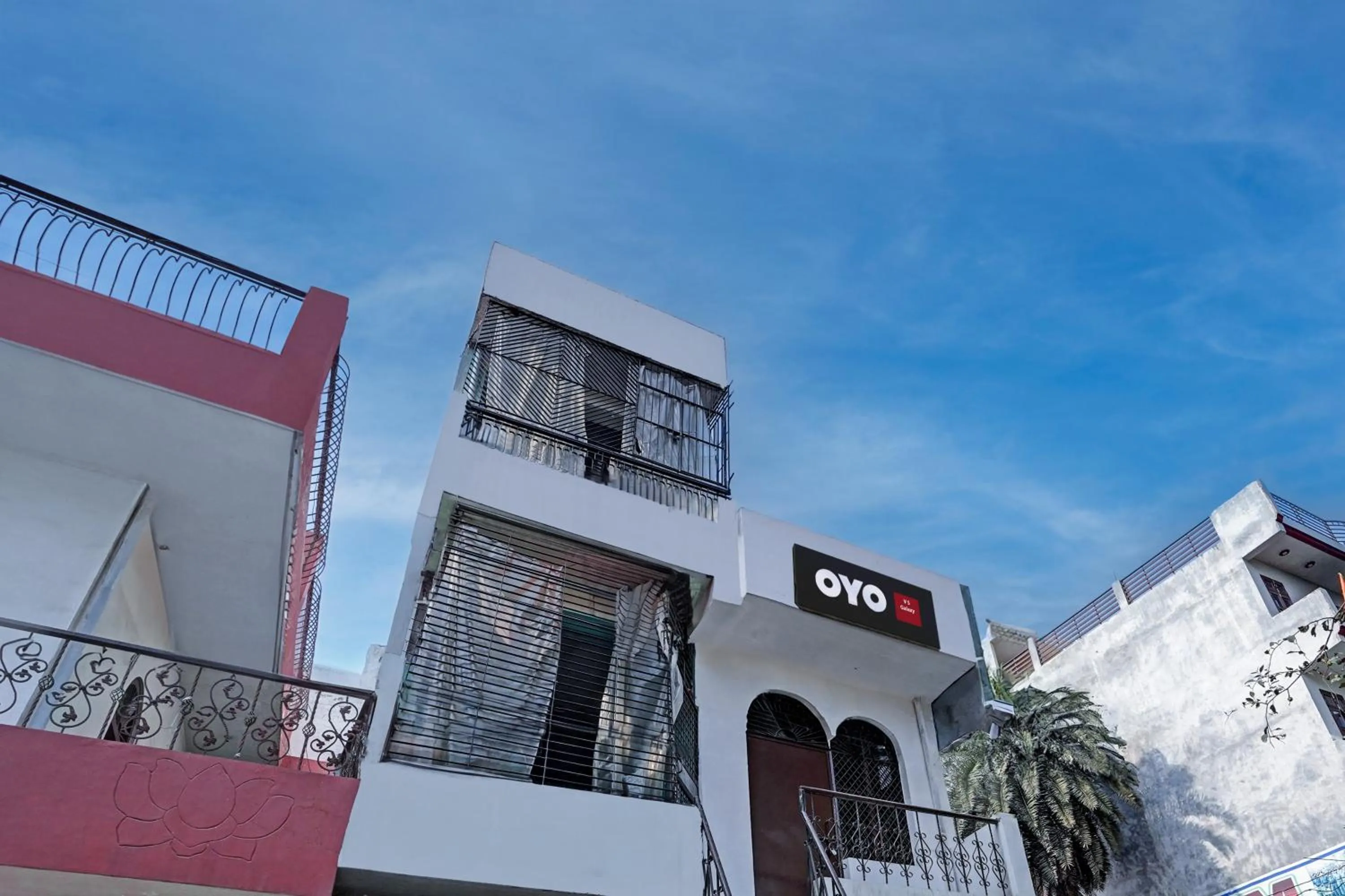 Facade/entrance in Hotel O VS GALAXY