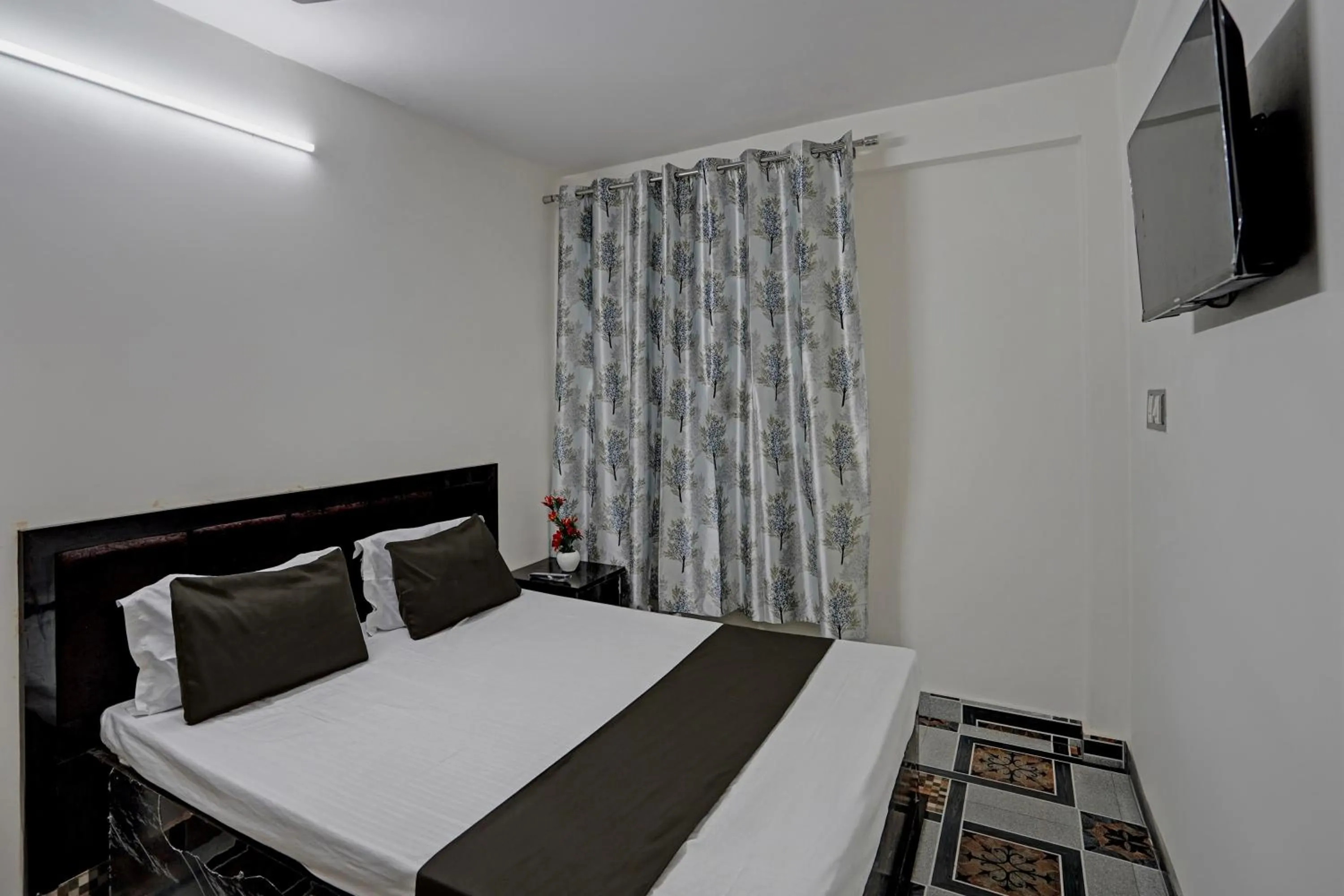 Facade/entrance in Hotel O VS GALAXY