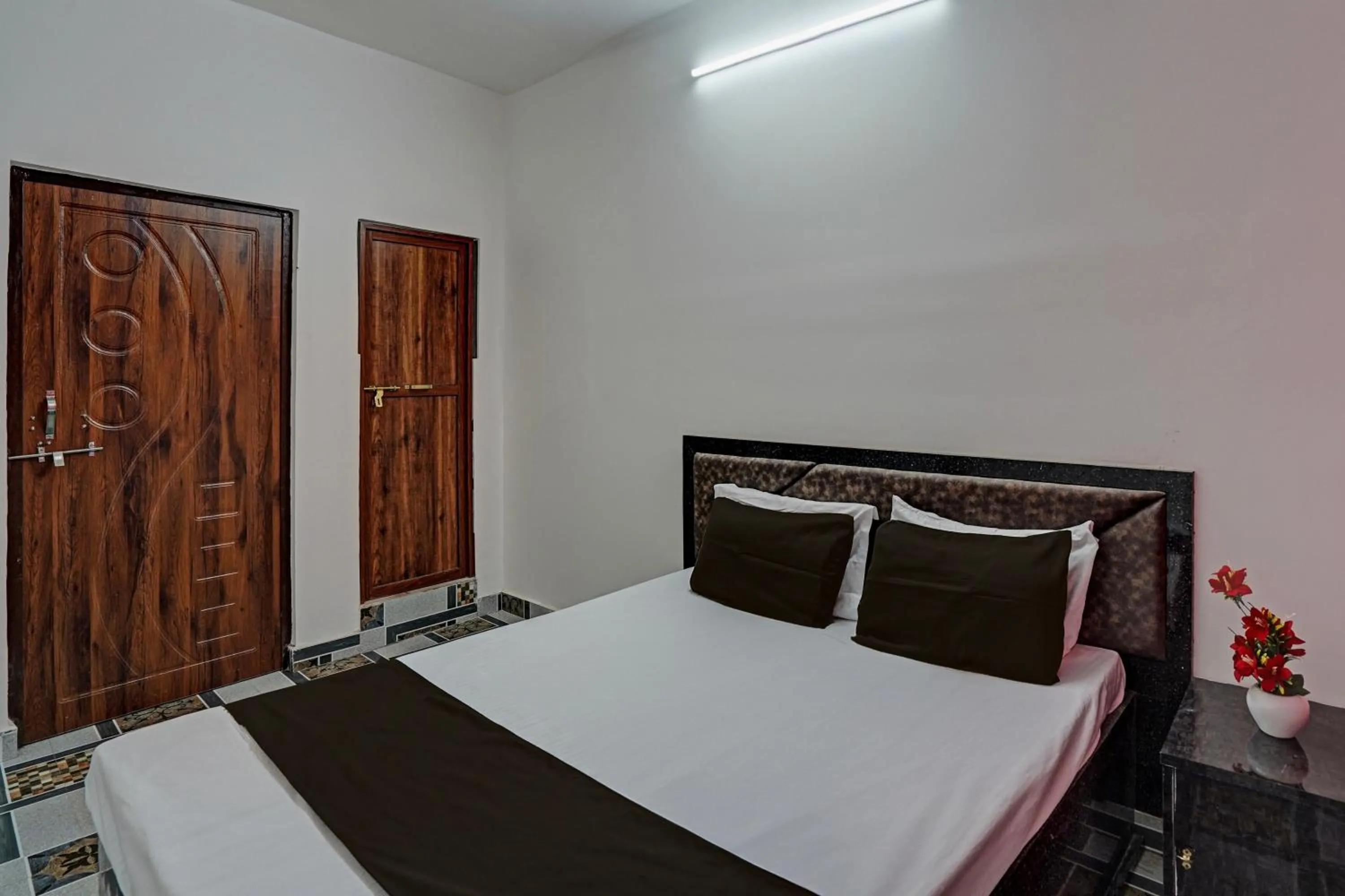 Bedroom, Bed in Hotel O VS GALAXY