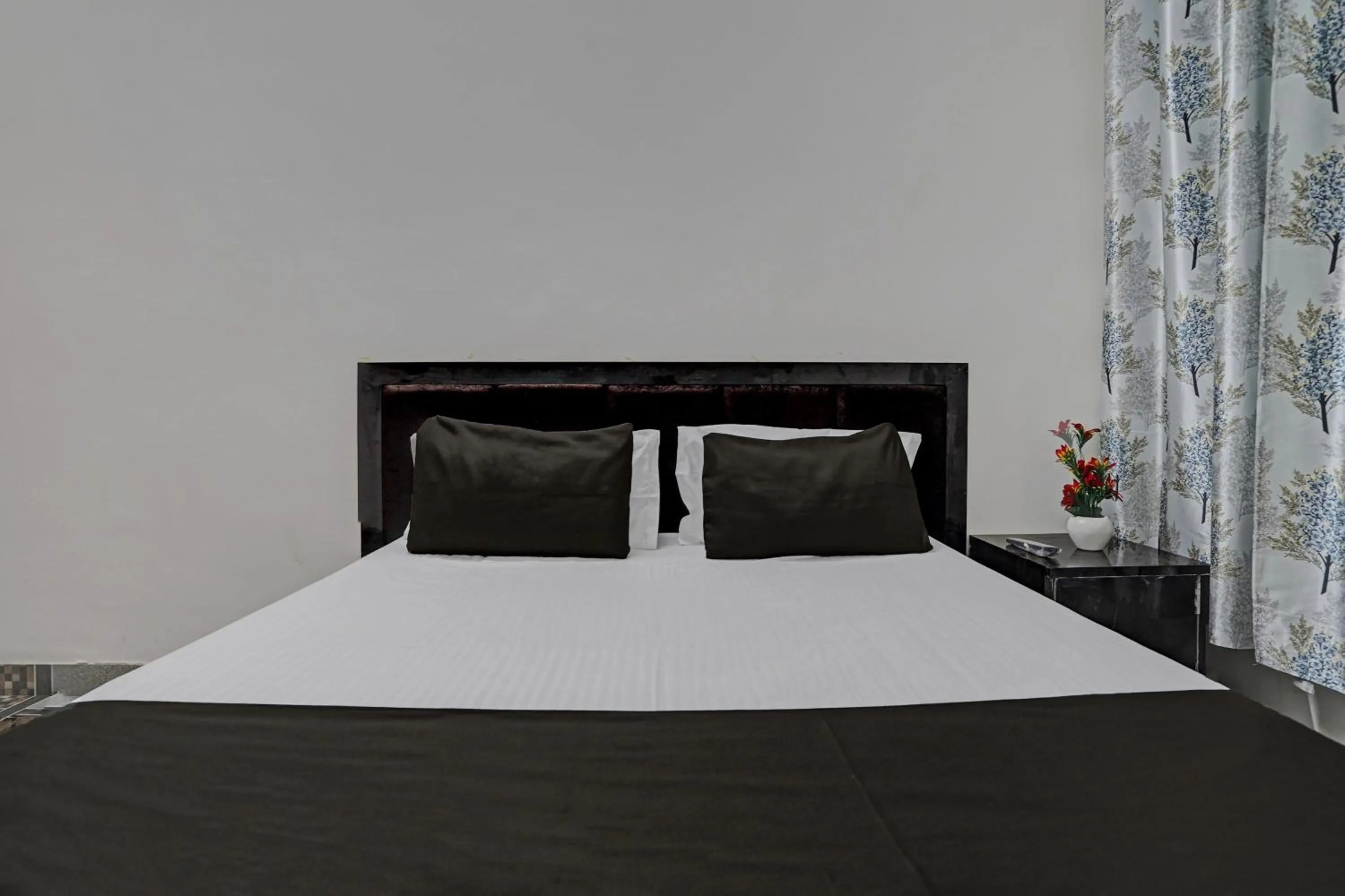 Bedroom, Bed in Hotel O VS GALAXY