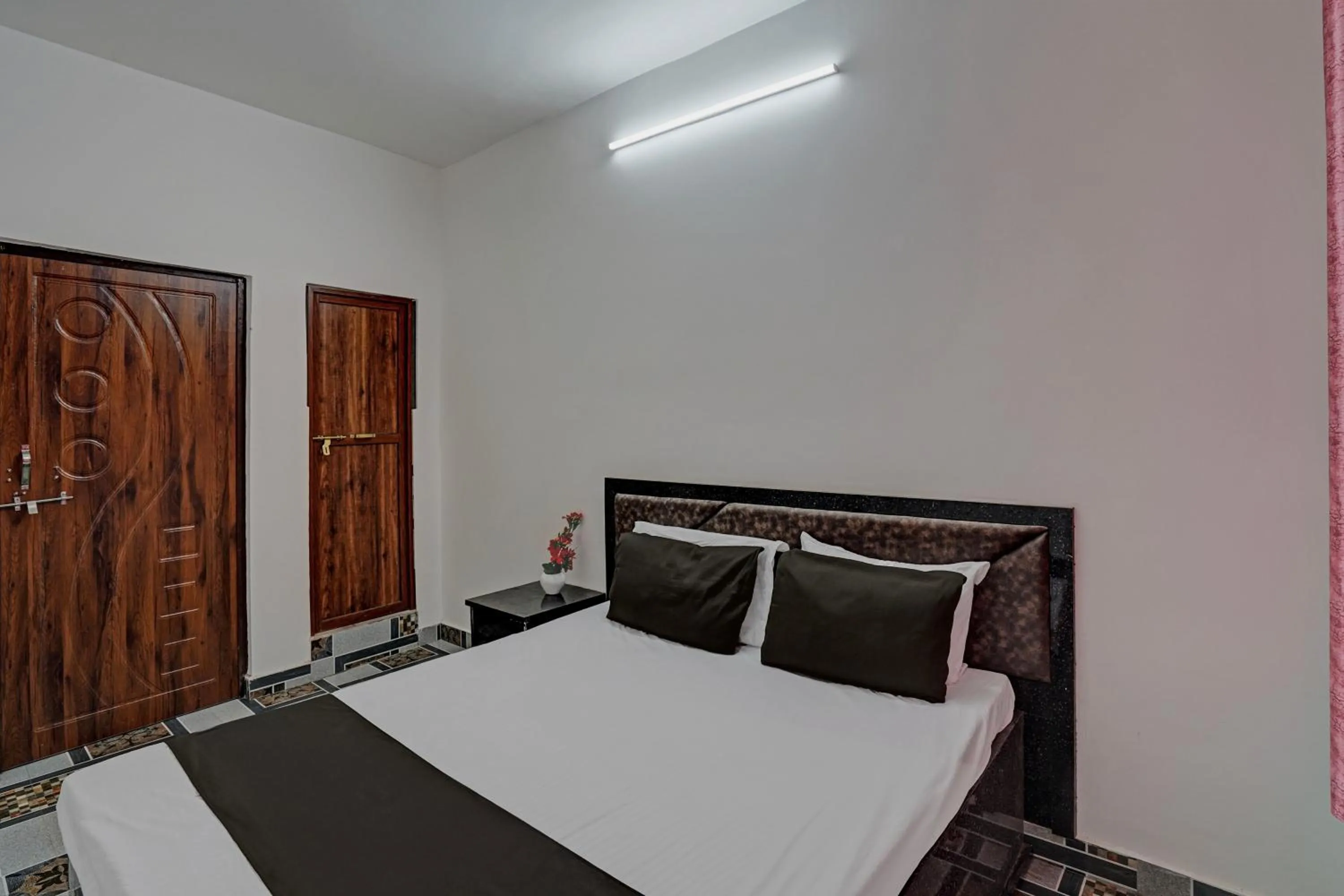 Facade/entrance in Hotel O VS GALAXY