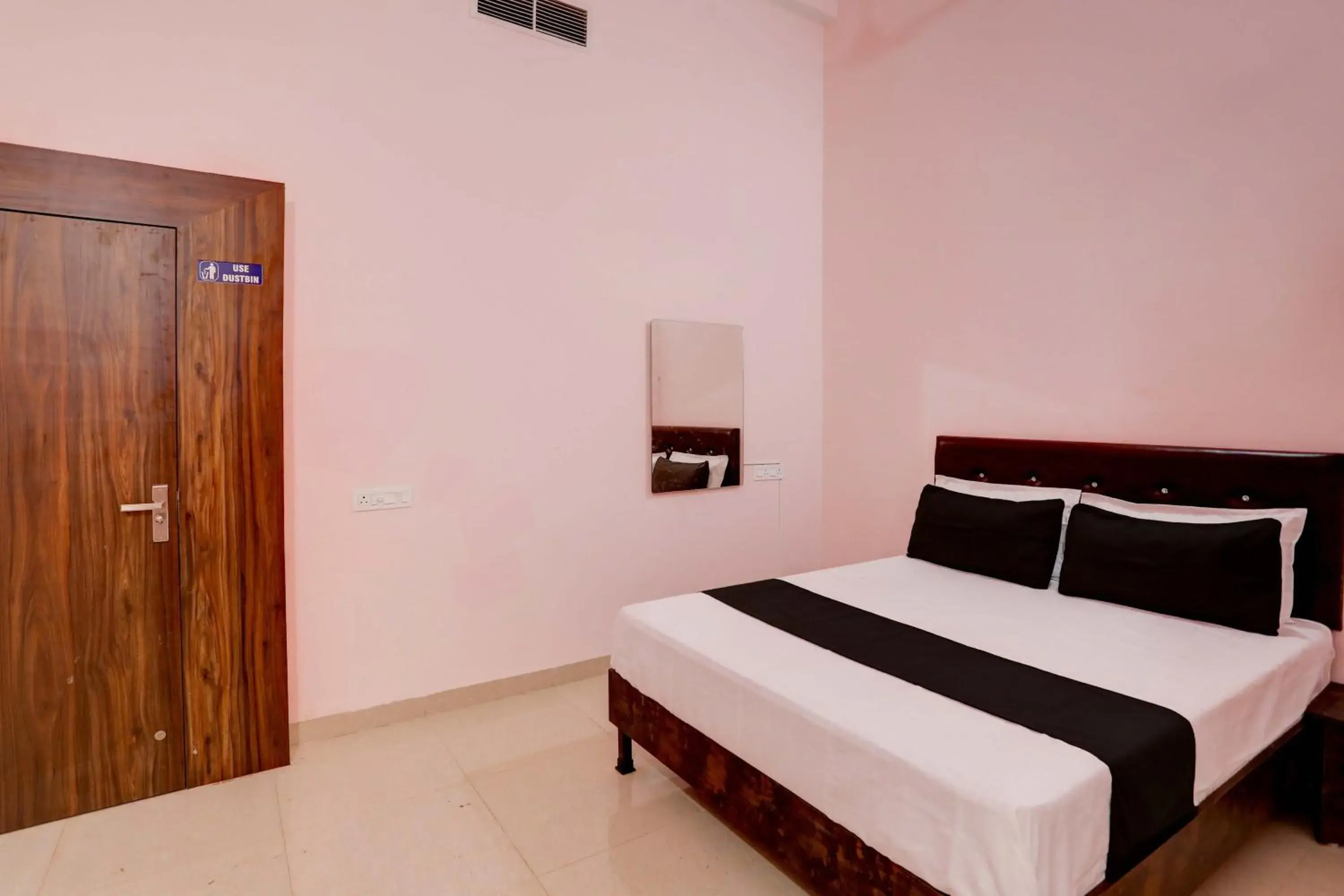 Bedroom, Bed in Hotel O Blue Moon Bedroom, Bed in Hotel O Blue Moon