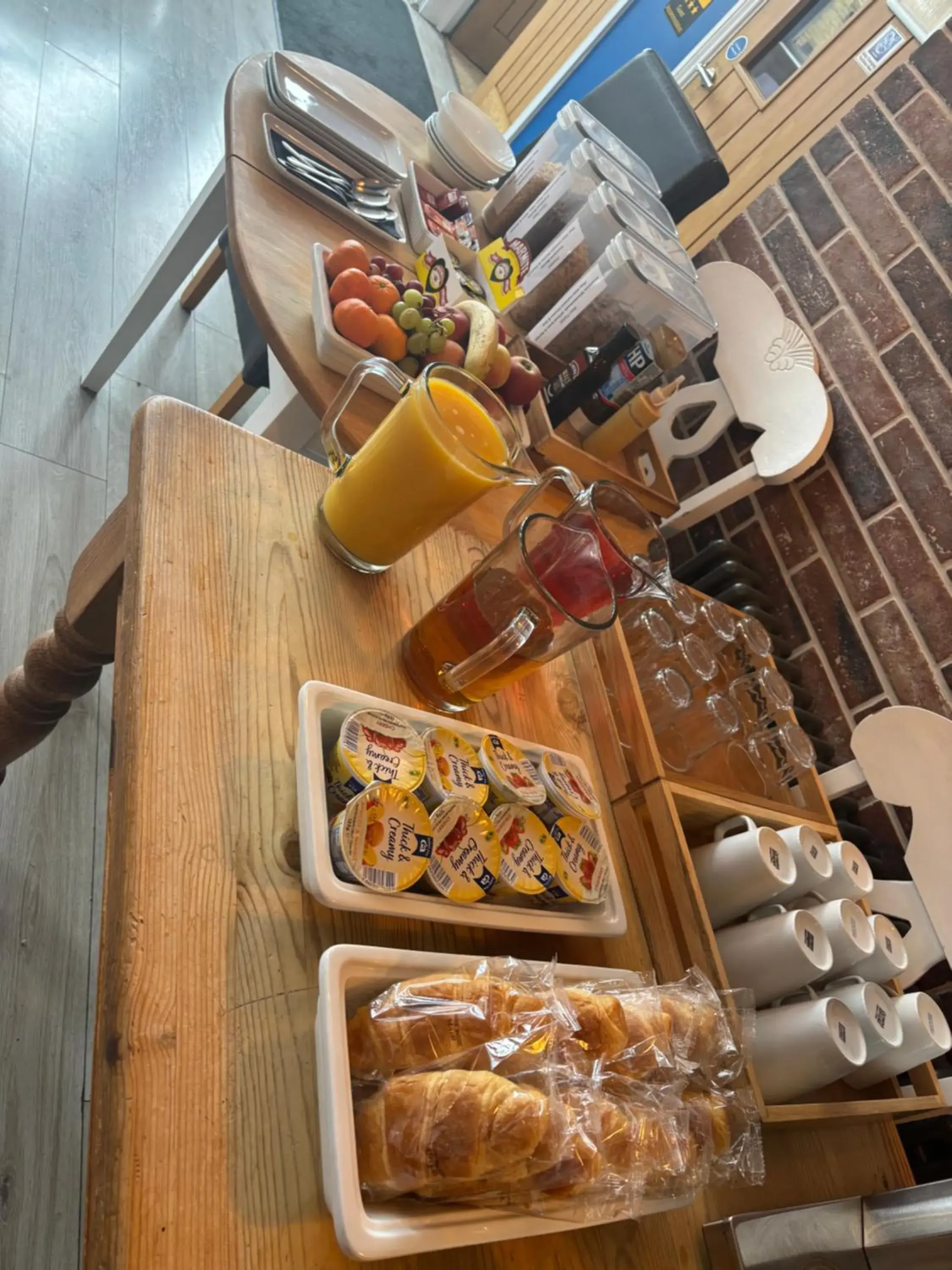 Breakfast in Queen Phillippa Breakfast in Queen Phillippa