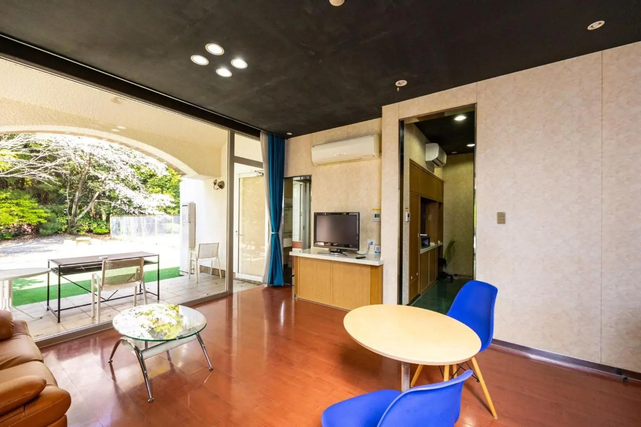 Living room in Higashi Kumamoto Business Center Living room in Higashi Kumamoto Business Center